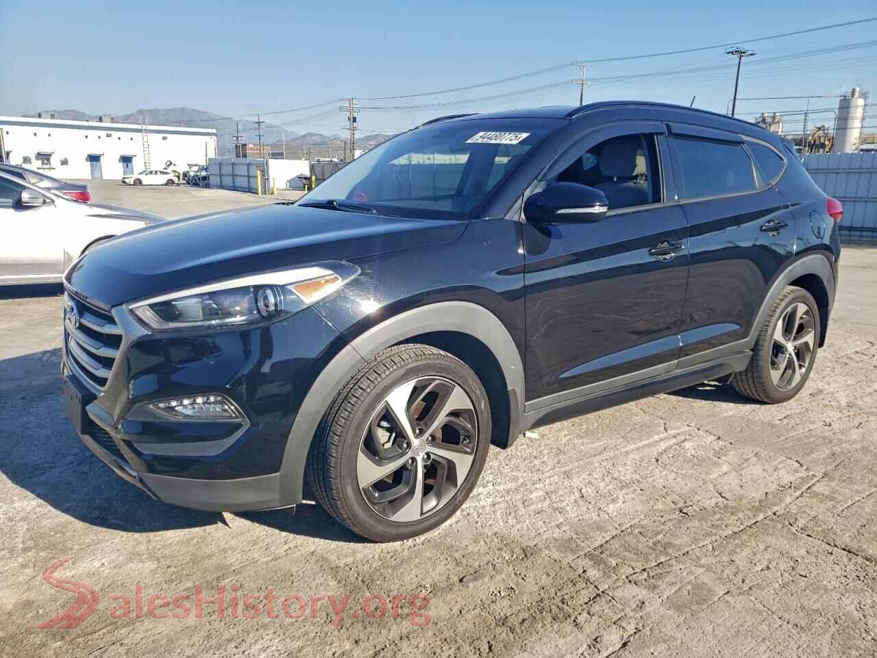 2017 HYUNDAI TUCSON — VIN KM8J33A29HU317904