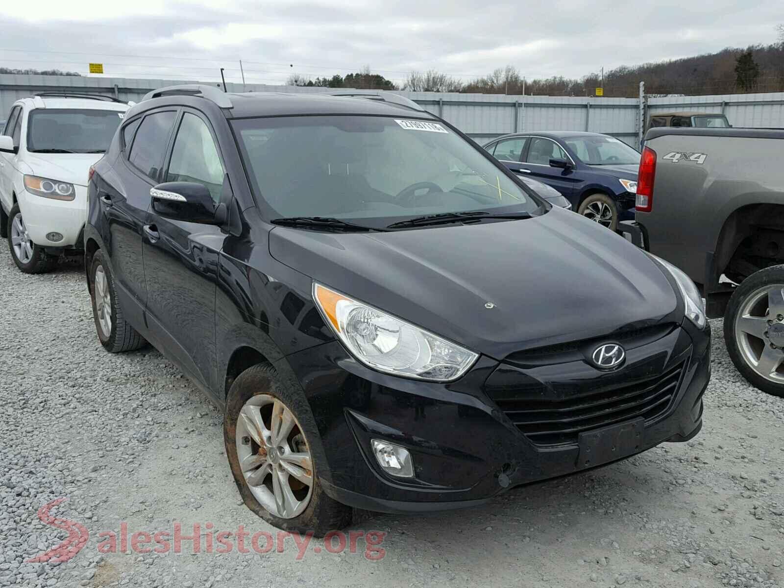 2013 HYUNDAI TUCSON — VIN KM8JU3AC1DU735695