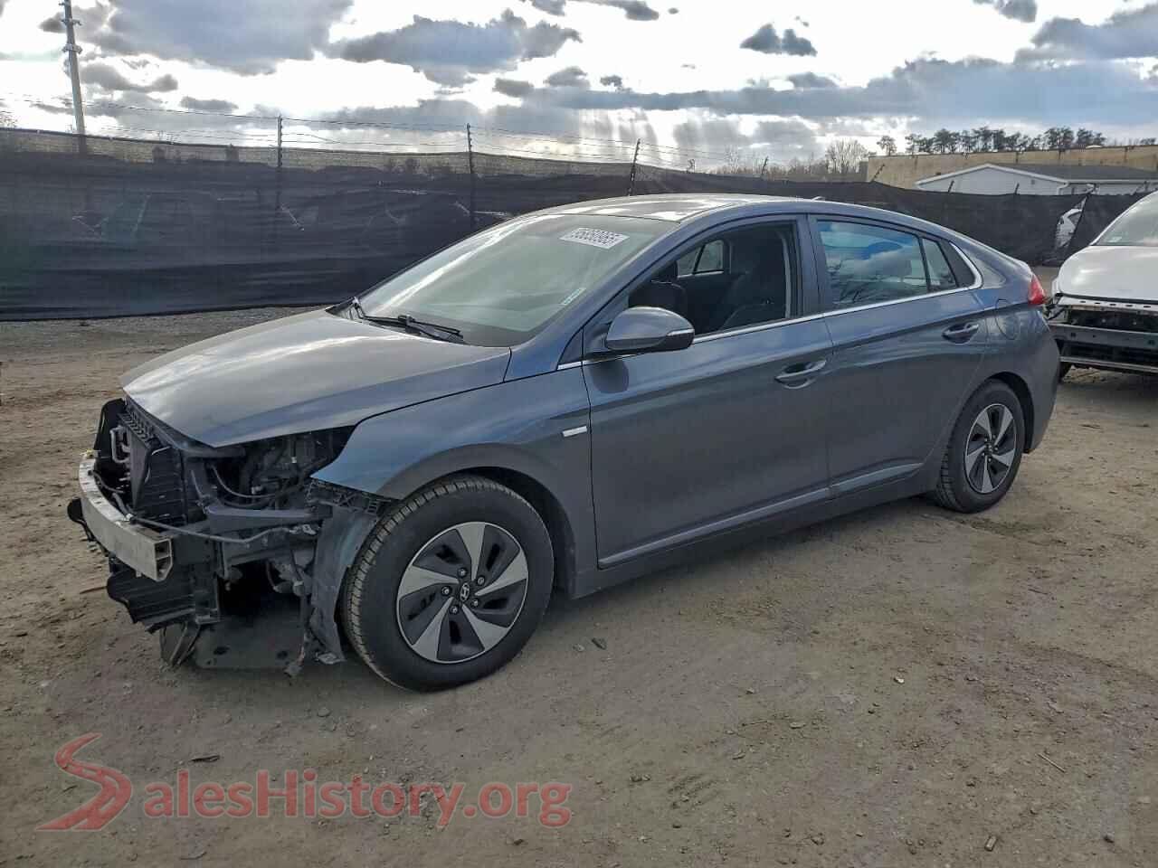 2017 HYUNDAI IONIQ — VIN KMHC75LC8HU047790