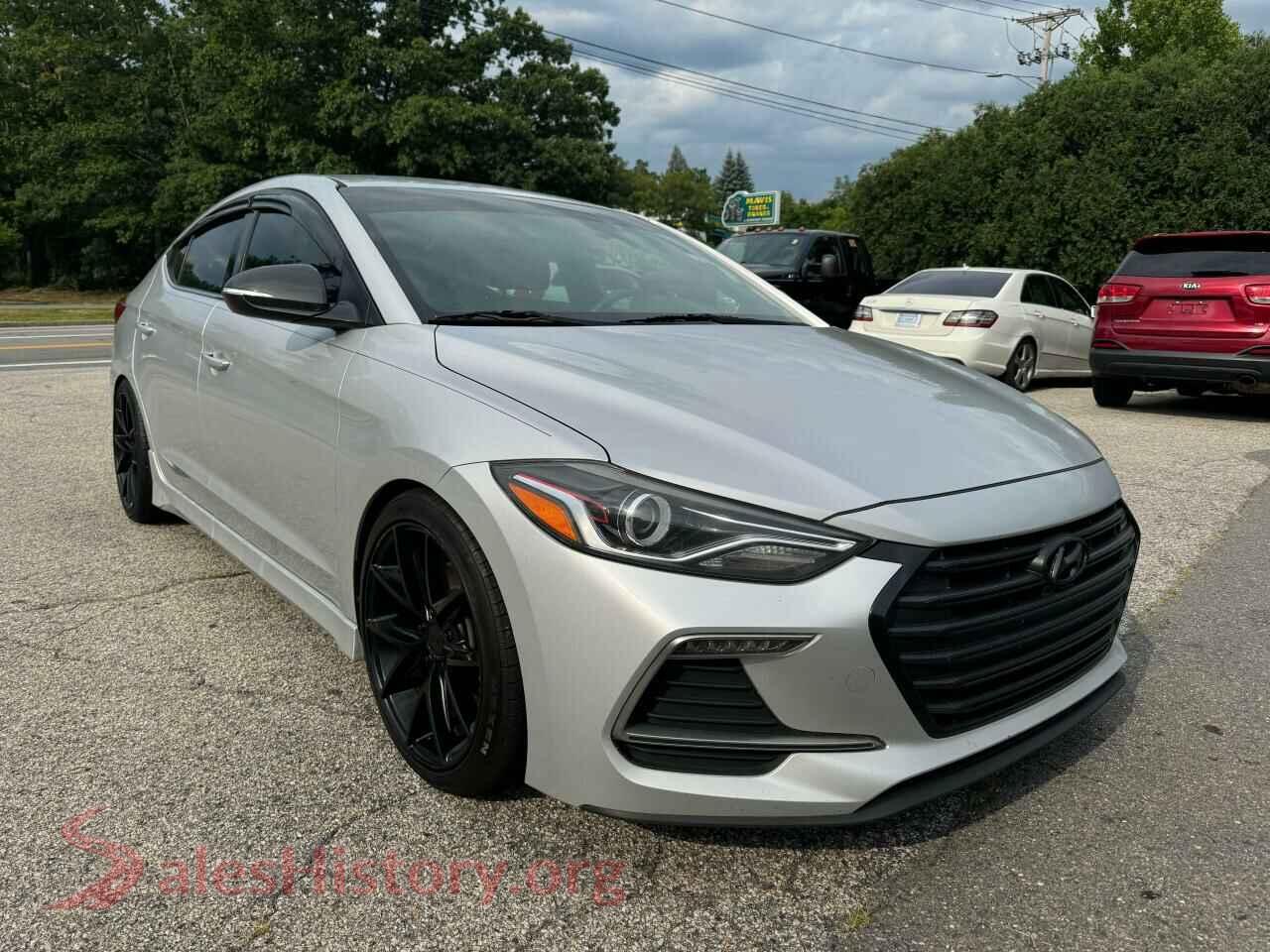 2017 HYUNDAI ELANTRA — VIN KMHD04LB7HU332135