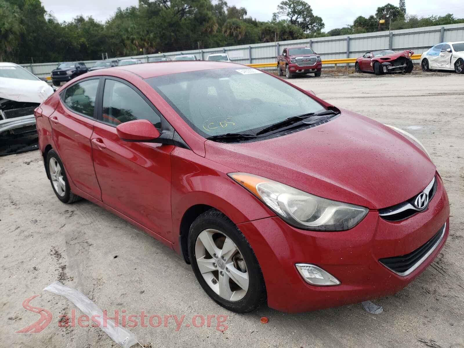 2013 HYUNDAI ELANTRA — VIN KMHDH4AE1DU935355