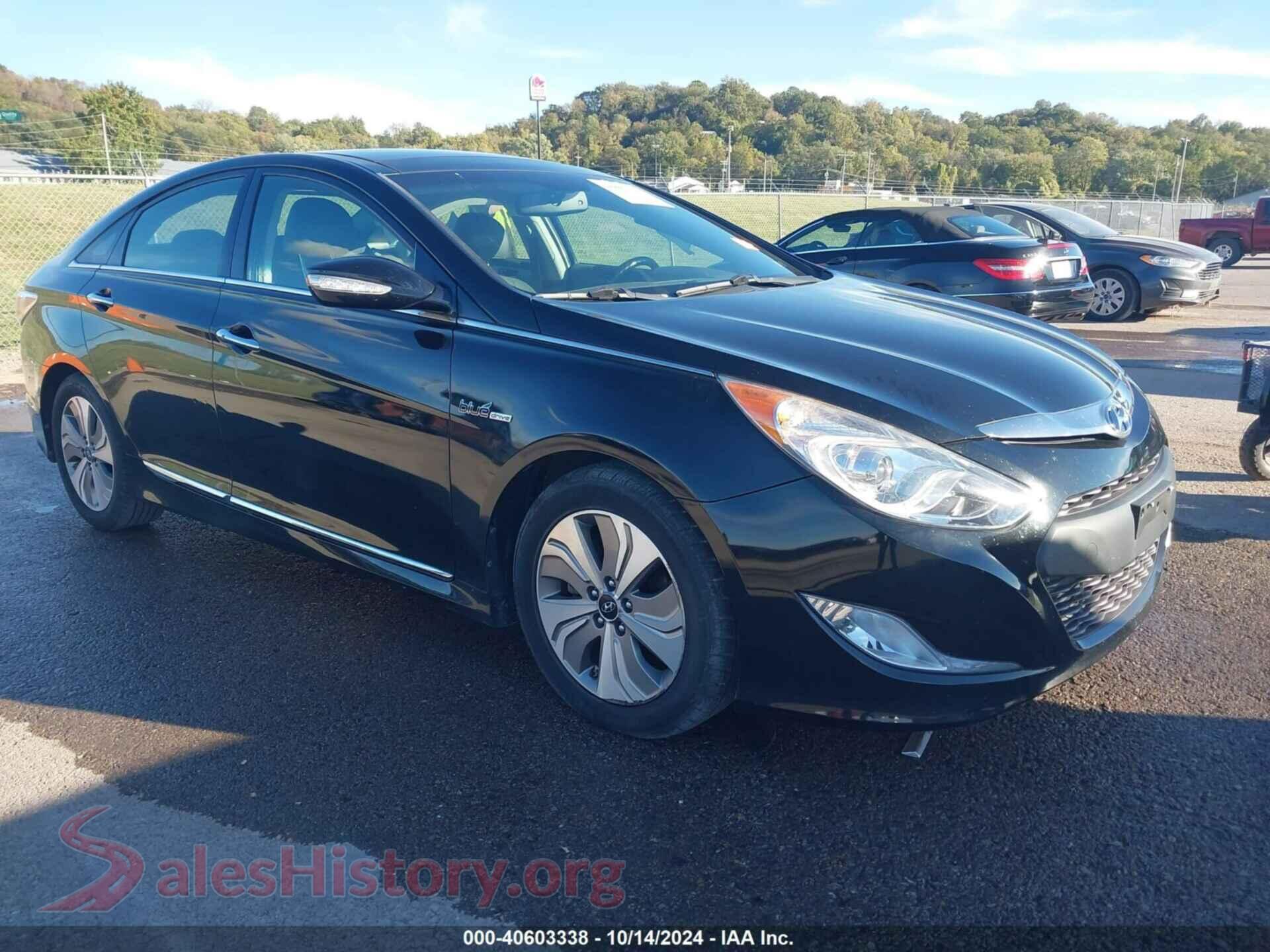 2013 HYUNDAI SONATA HYBRID — VIN KMHEC4A43DA074384