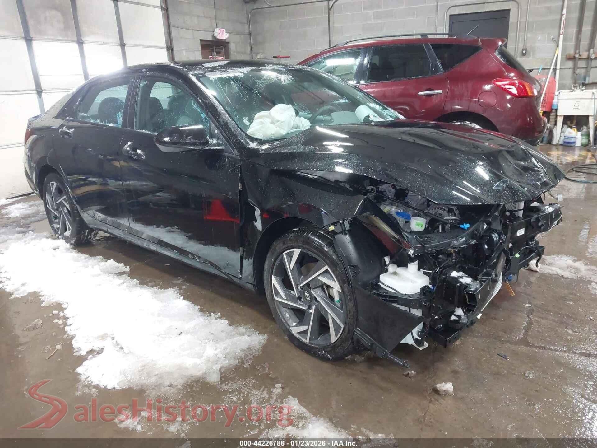2025 HYUNDAI ELANTRA — VIN KMHLM4DG4SU987595