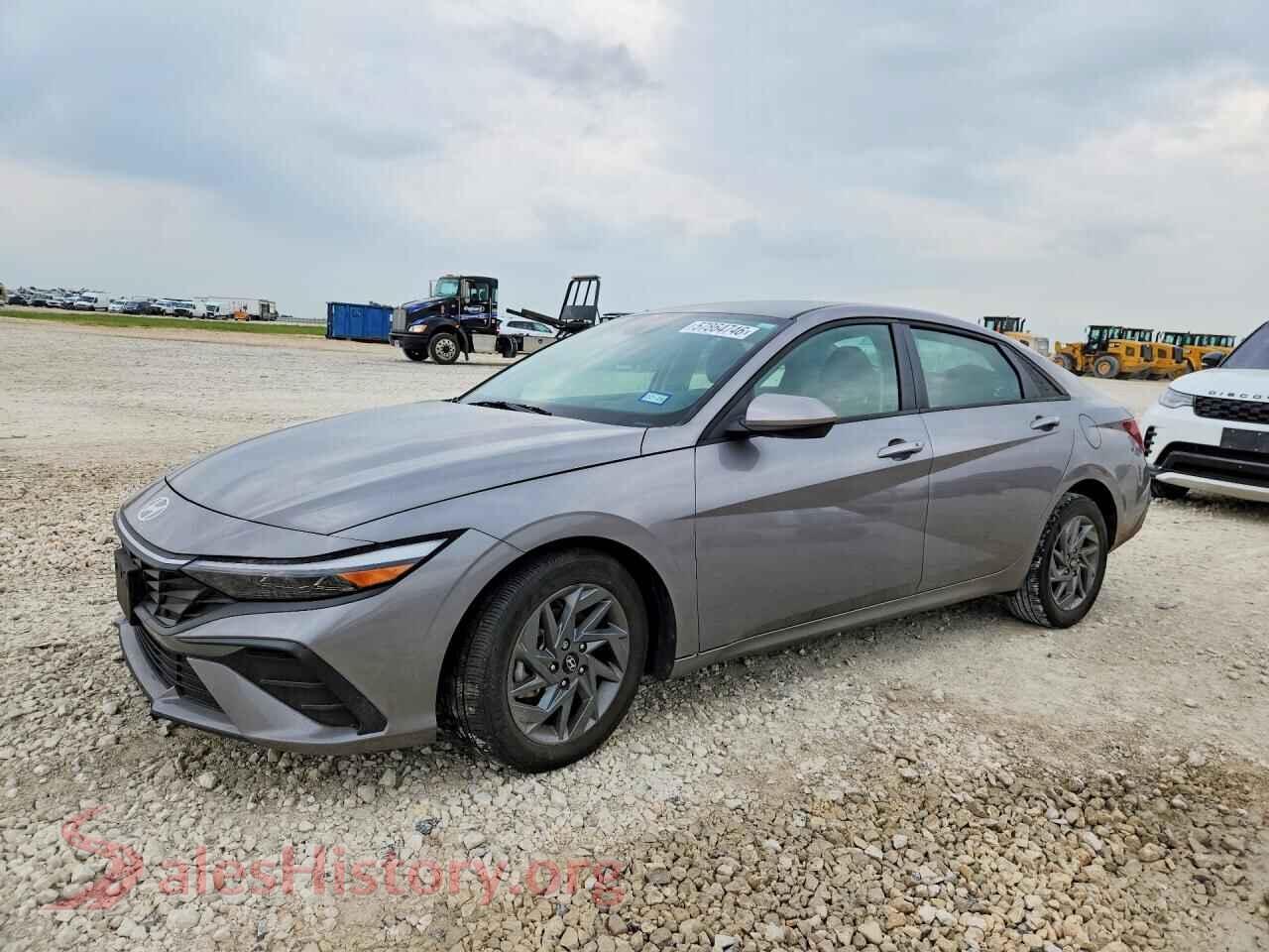 2024 HYUNDAI ELANTRA — VIN KMHLM4DG9RU724142