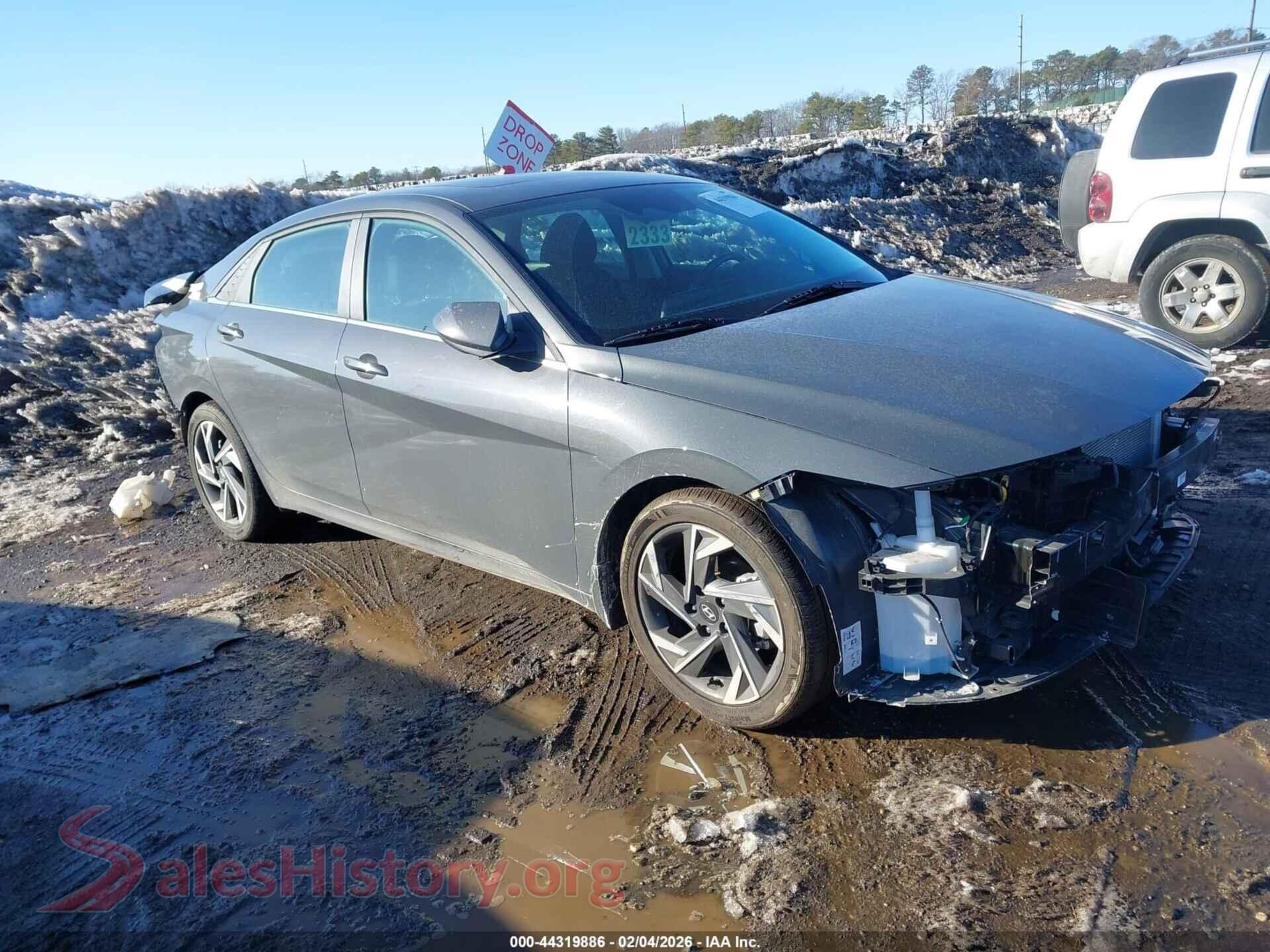 2024 HYUNDAI ELANTRA — VIN KMHLS4DG1RU831174