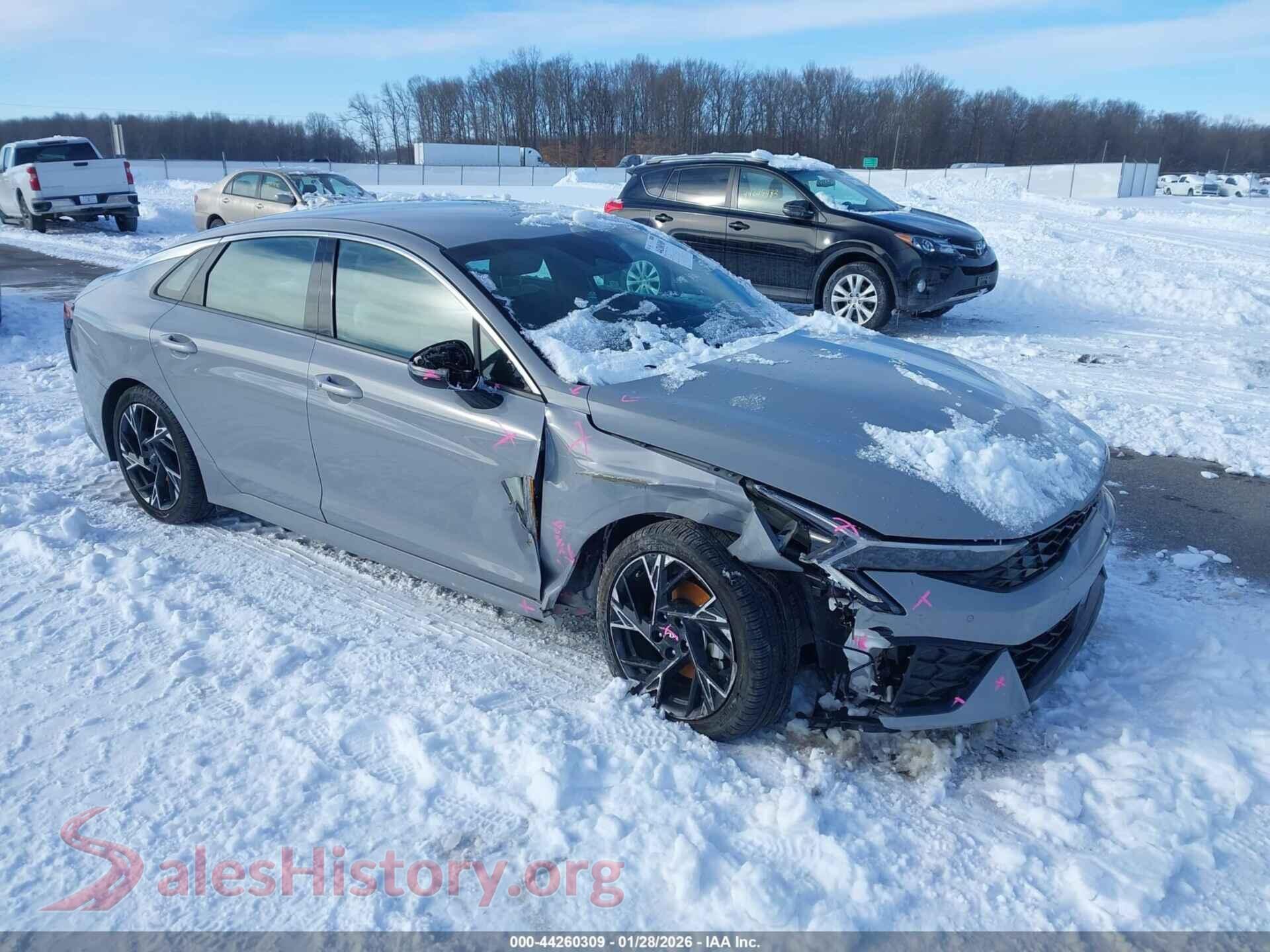 2025 KIA K5 — VIN KNAG64J75S5270957