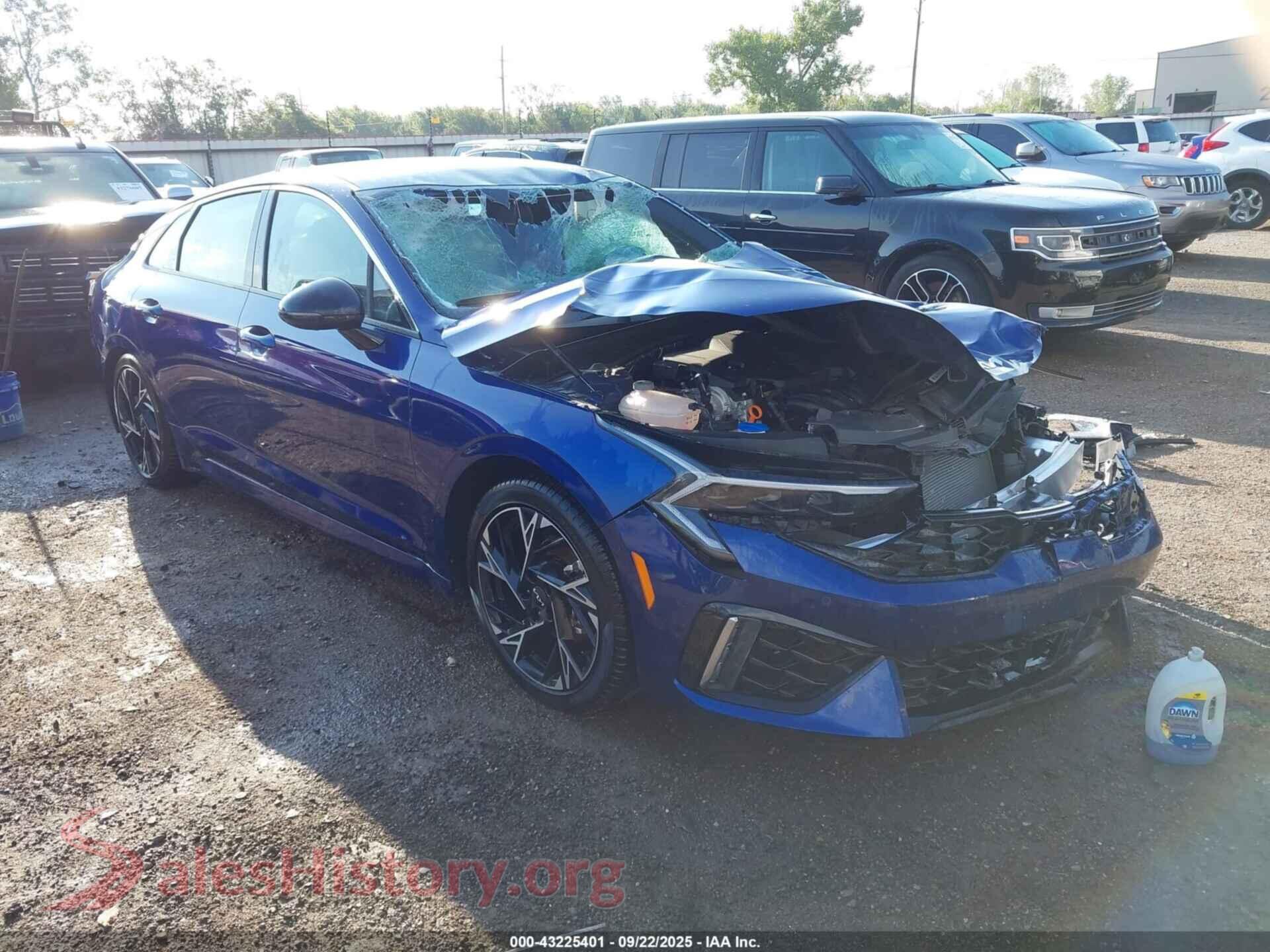 2025 KIA K5 — VIN KNAG64J75S5344975