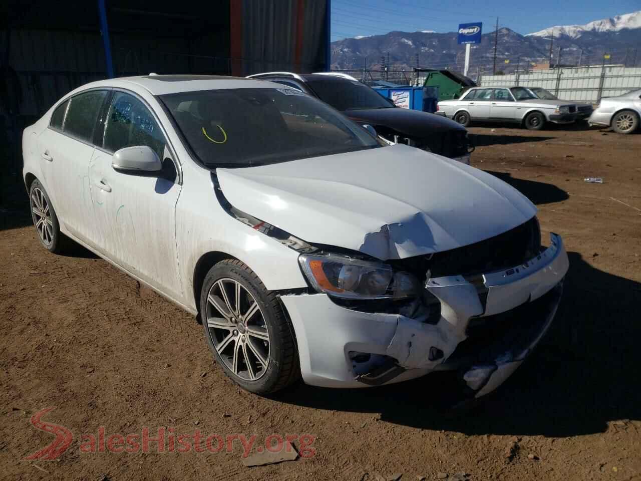 2017 VOLVO S60 — VIN LYV402TK3HB195827