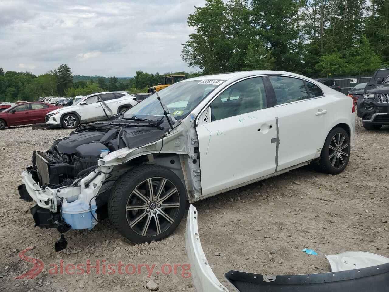 2017 VOLVO S60 — VIN LYV402TK7HB130138