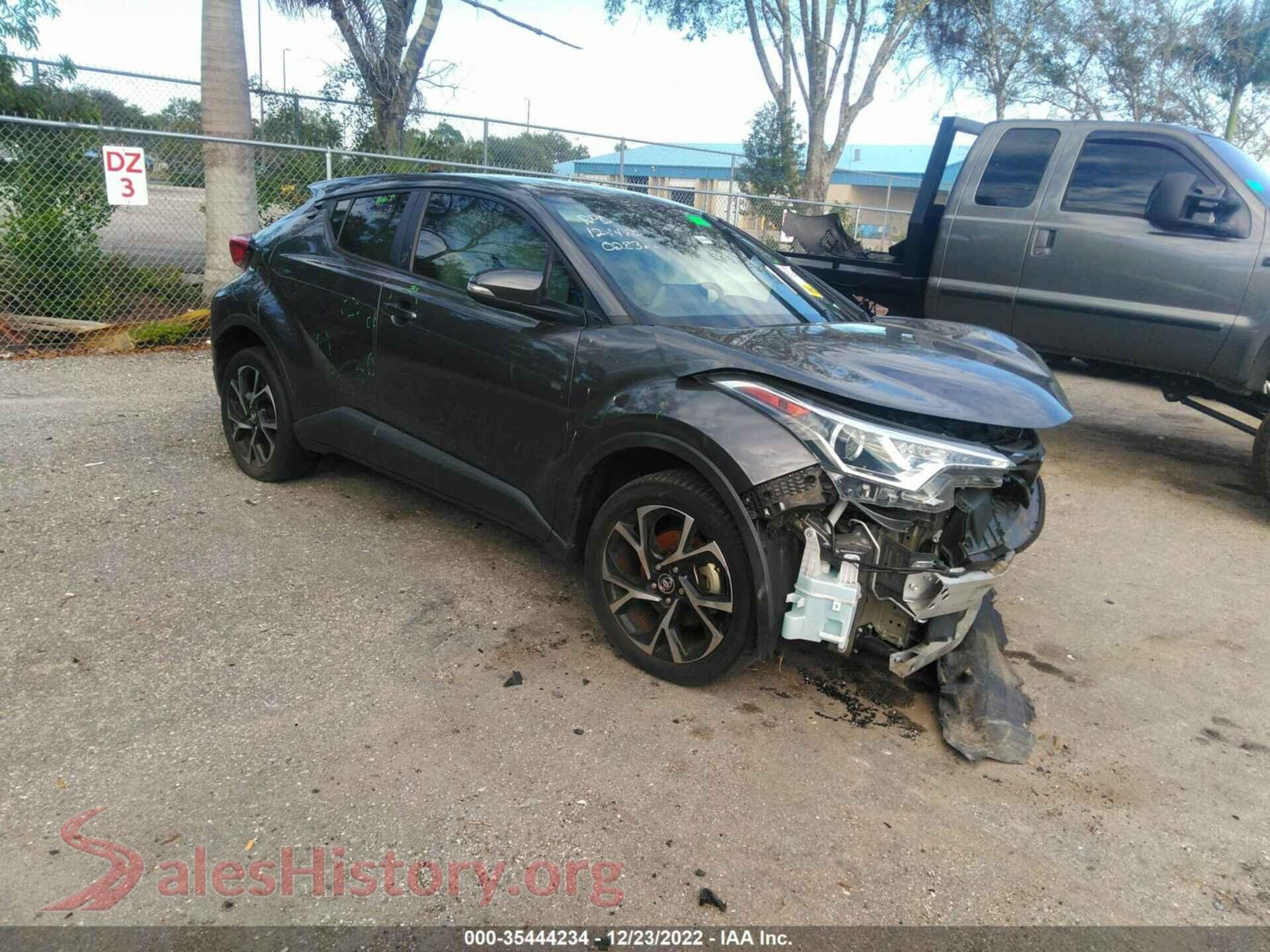 2019 TOYOTA C-HR — VIN NMTKHMBX0KR090283