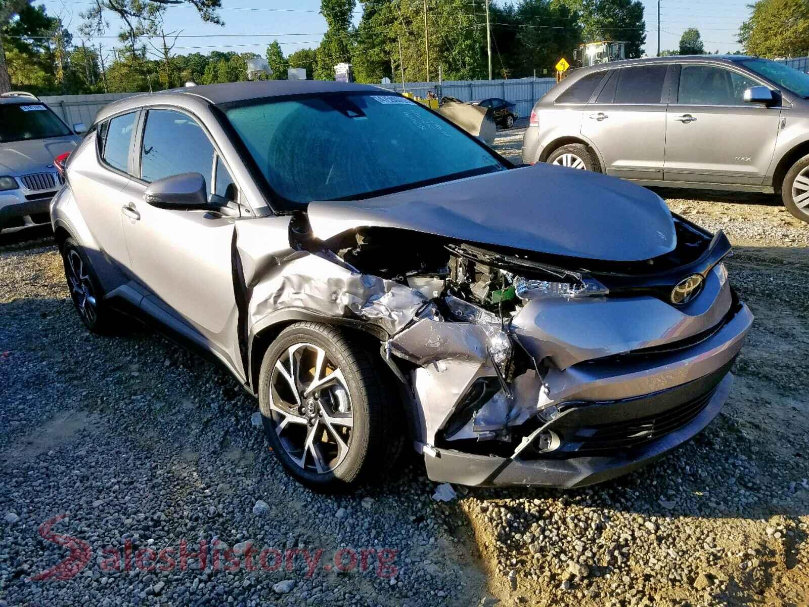 2019 TOYOTA C-HR XLE — VIN NMTKHMBX5KR084639