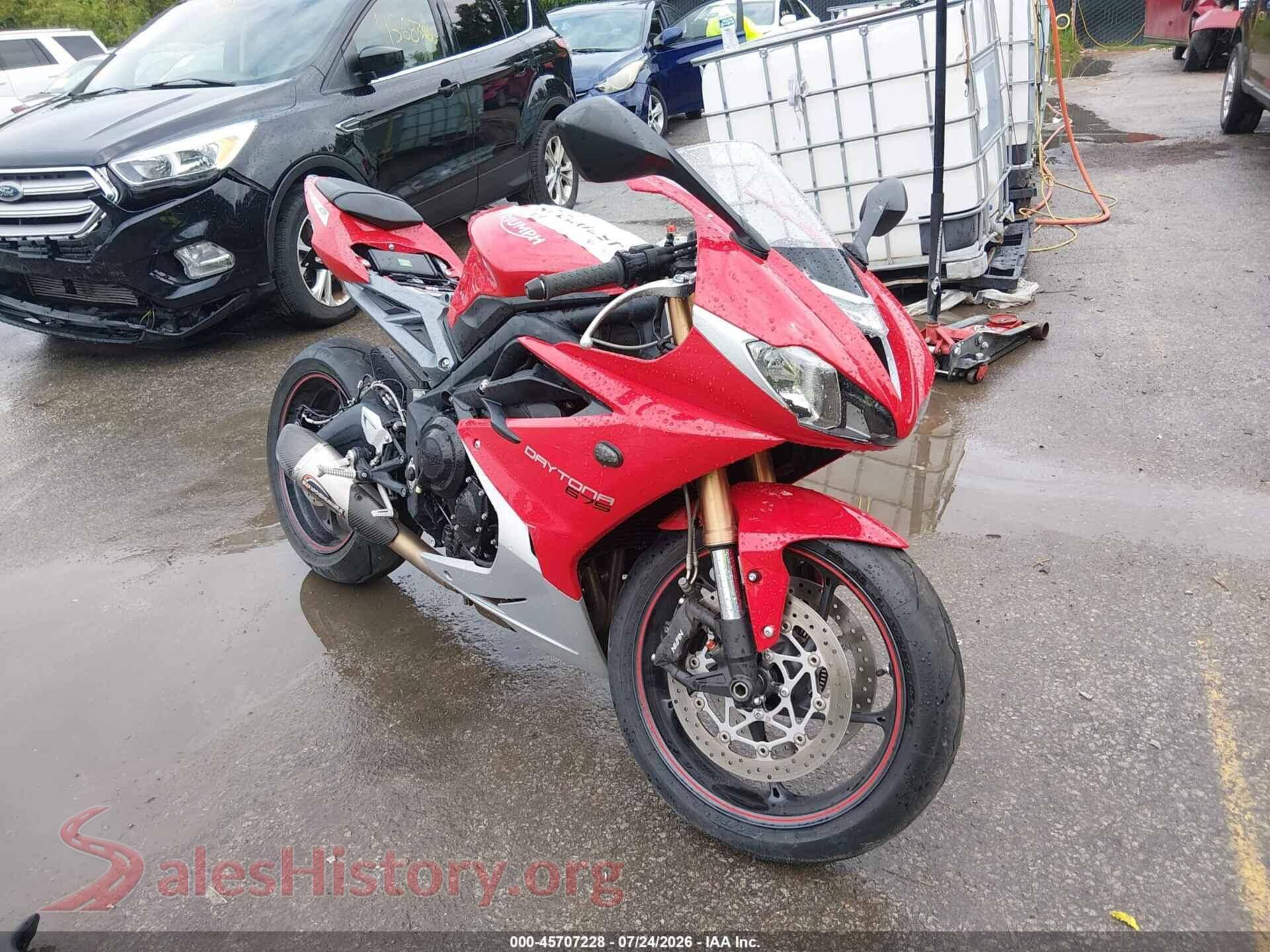 2016 TRIUMPH MOTORCYCLE DAYTONA — VIN SMTA01YK8GJ733225