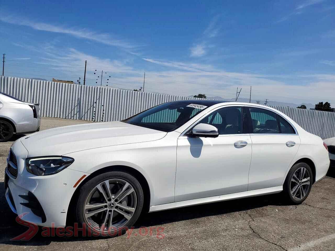 2022 MERCEDES-BENZ E-CLASS — VIN W1KZF8DB4NB012587