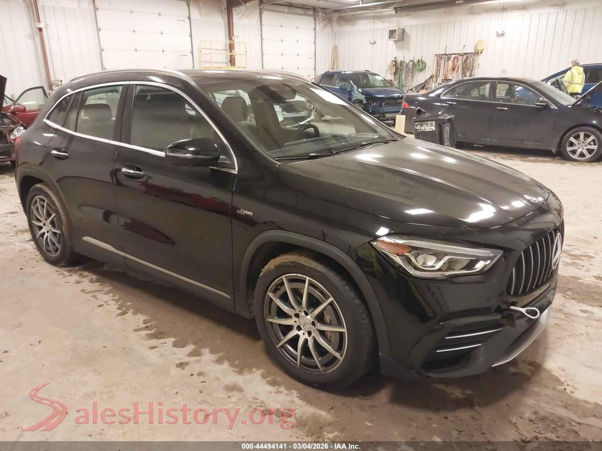 2022 MERCEDES-BENZ AMG GLA 35 — VIN W1N4N5BB0NJ402108