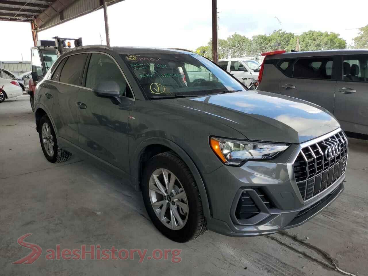 2022 AUDI Q3 — VIN WA1DECF37N1069656