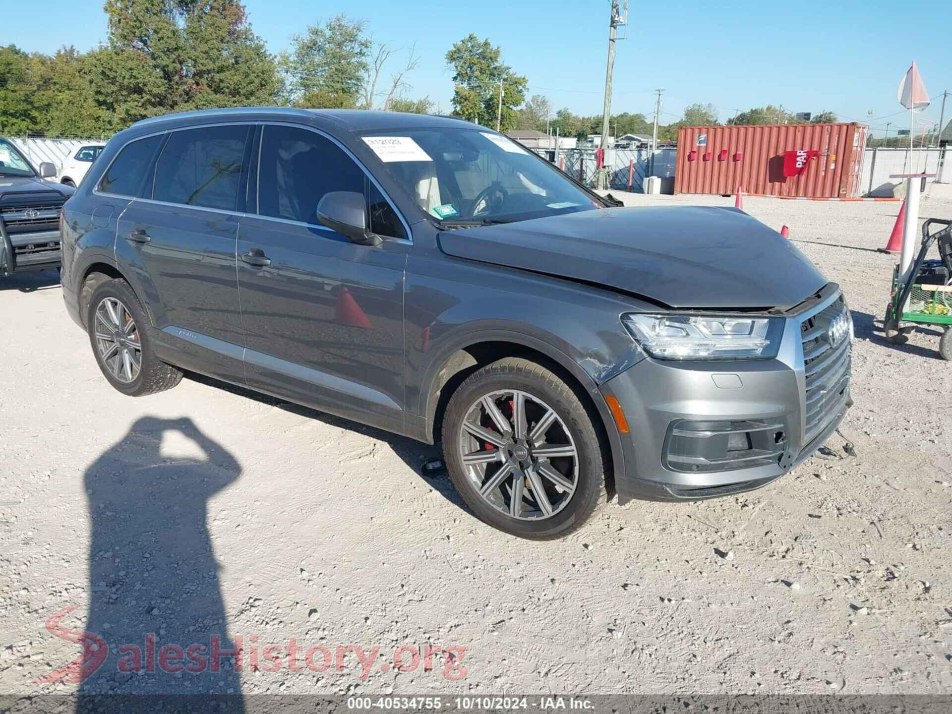 2017 AUDI Q7 — VIN WA1LAAF71HD017084