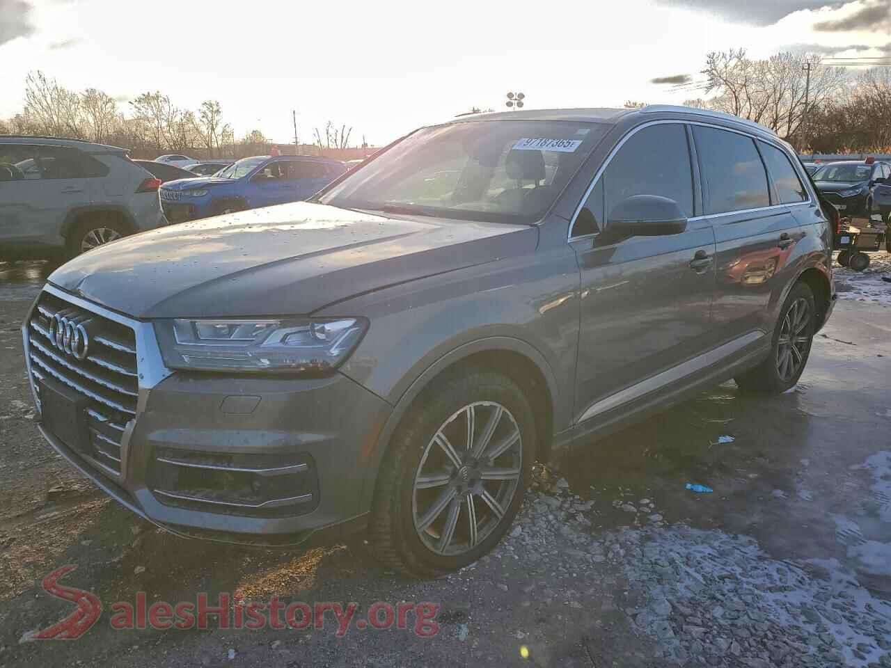 2017 AUDI Q7 — VIN WA1LAAF72HD038512