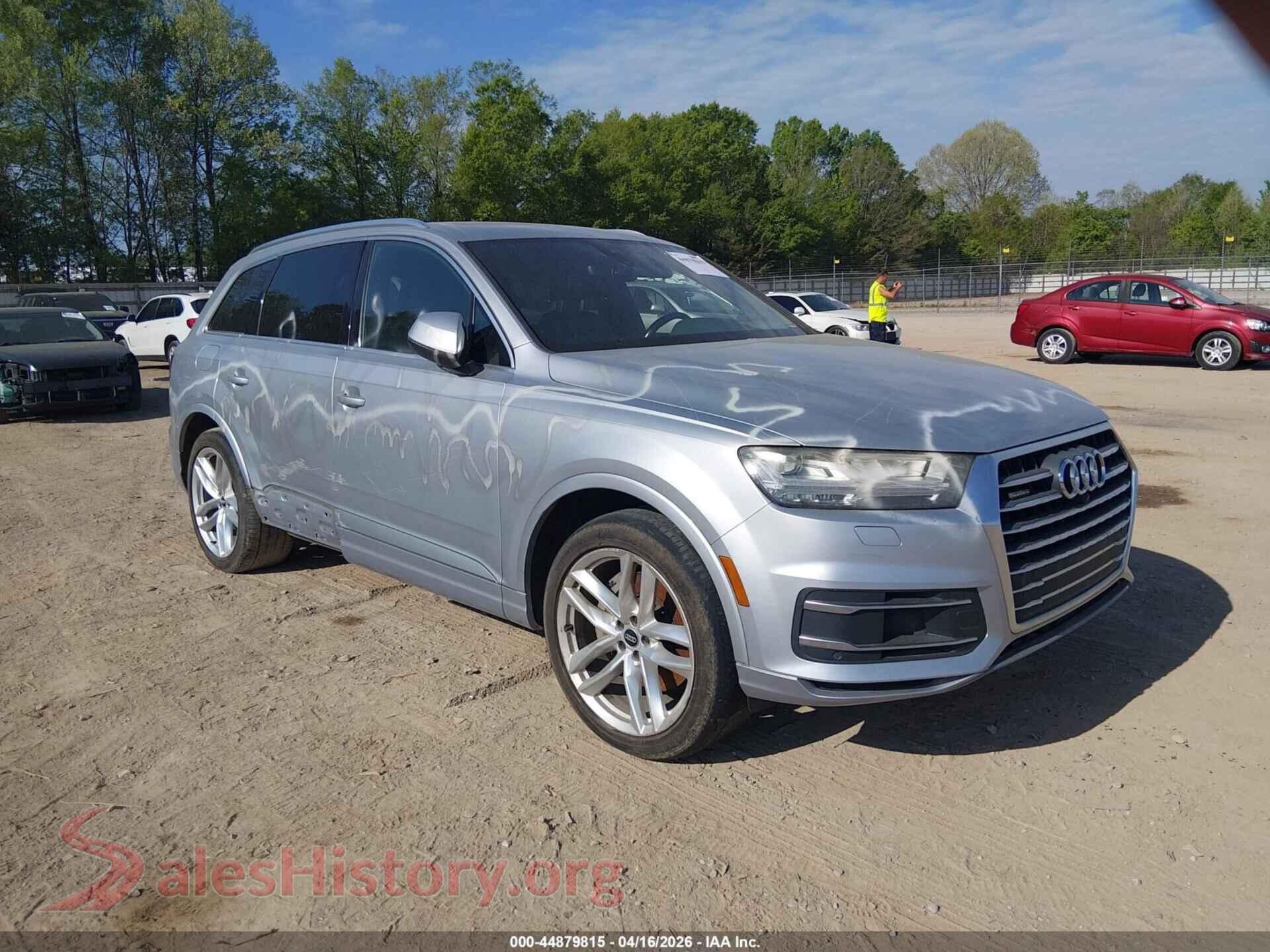 2017 AUDI Q7 — VIN WA1VAAF71HD007602
