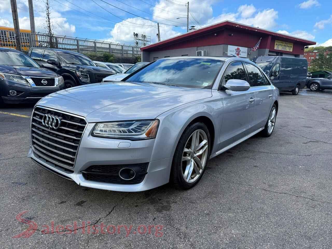 2016 AUDI A8 — VIN WAU43AFDXGN010201