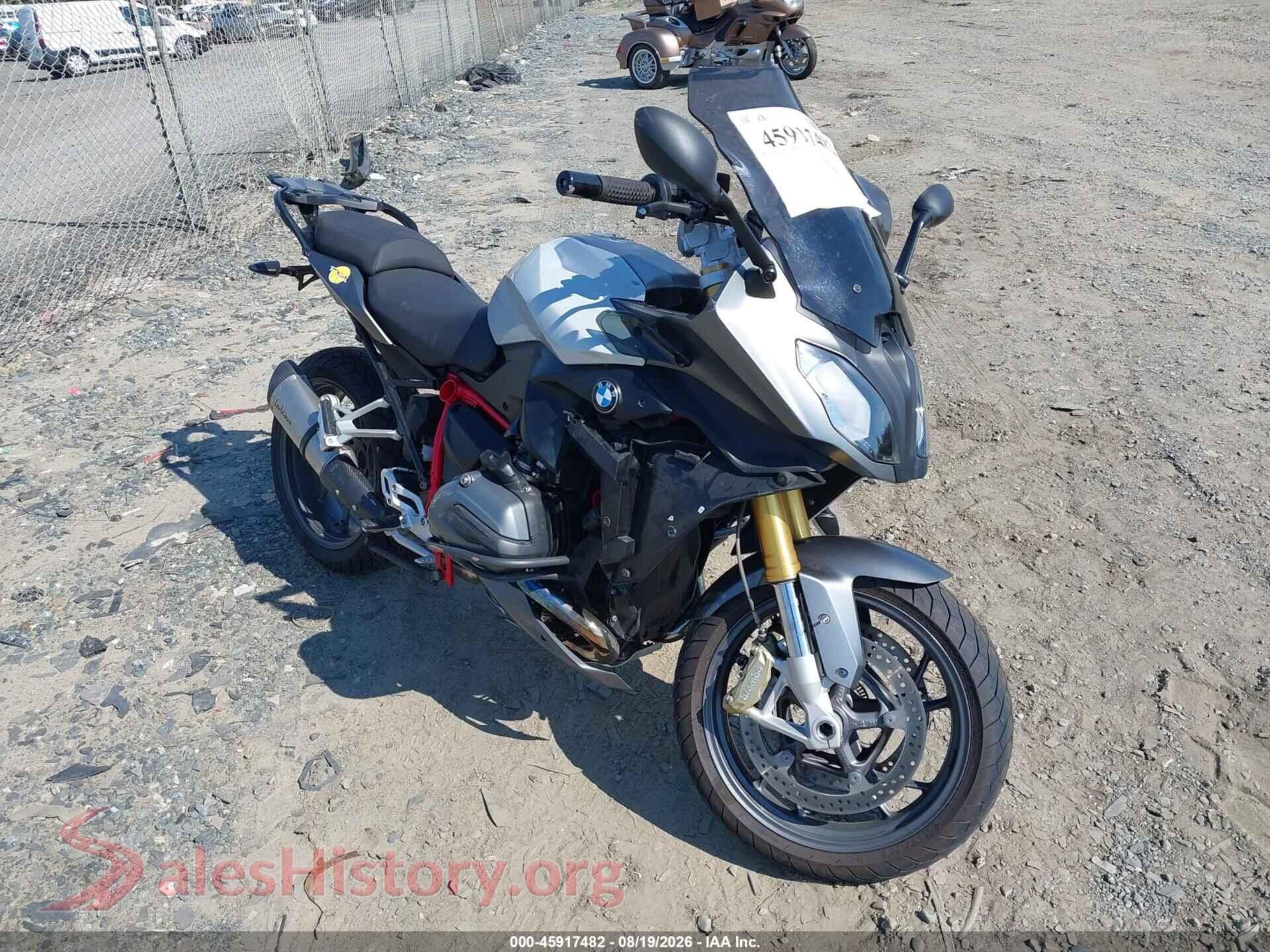 2018 BMW R1200 — VIN WB10A1509JZ379487