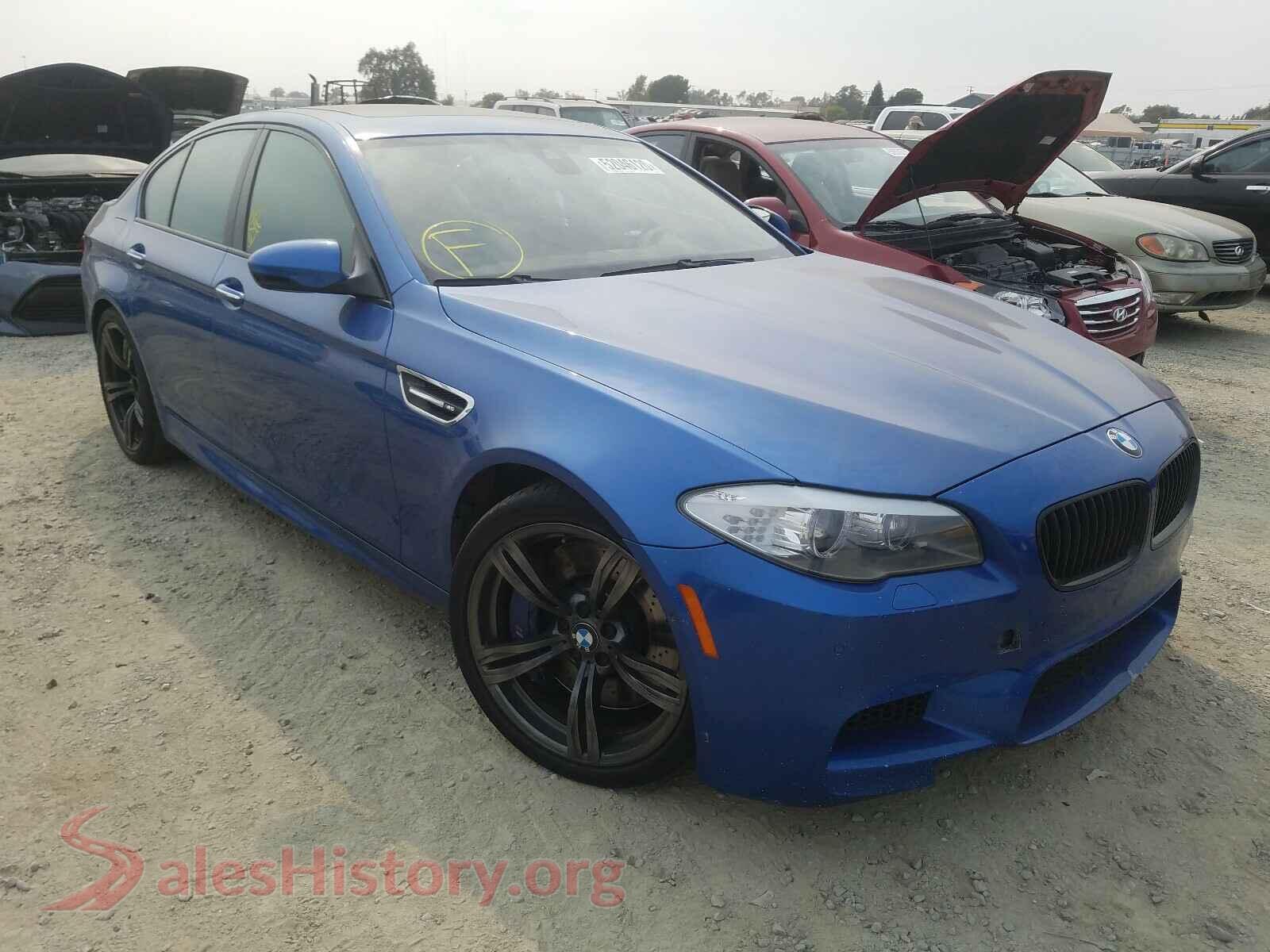 2013 BMW M5 — VIN WBSFV9C52DC773671