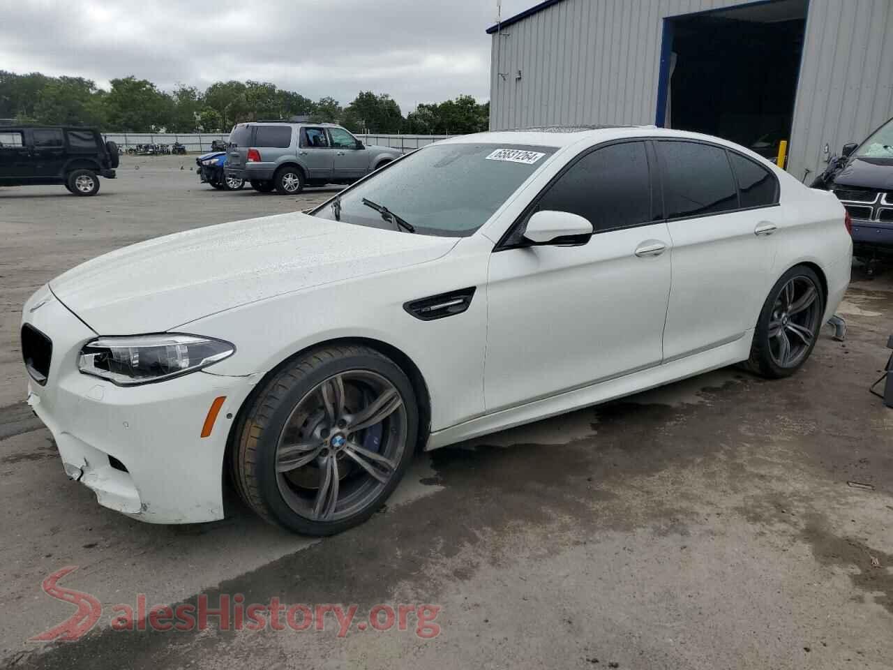 2015 BMW M5 — VIN WBSFV9C53FD595329