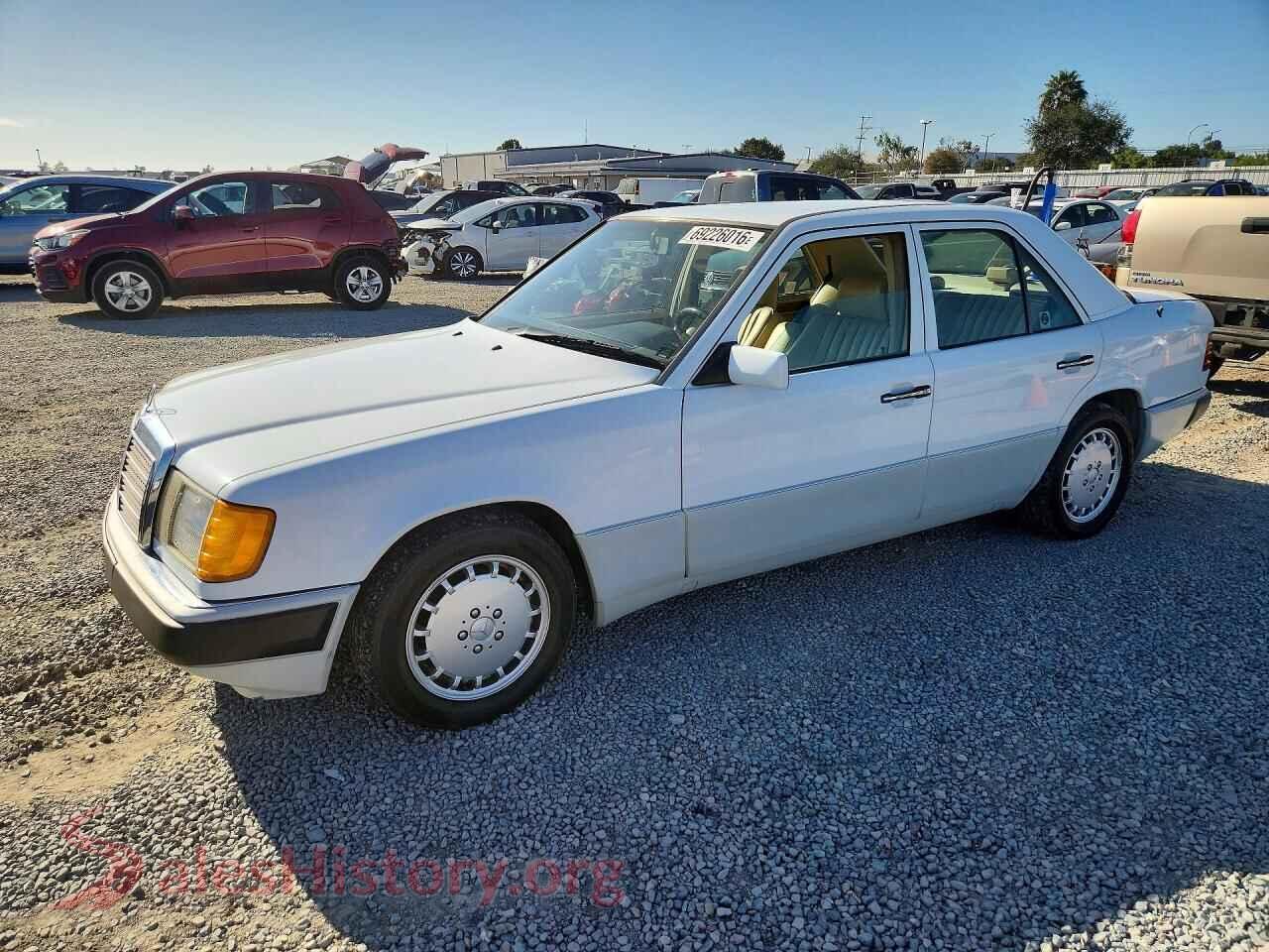 1992 MERCEDES-BENZ 300-CLASS — VIN WDBEA26DXNB561227