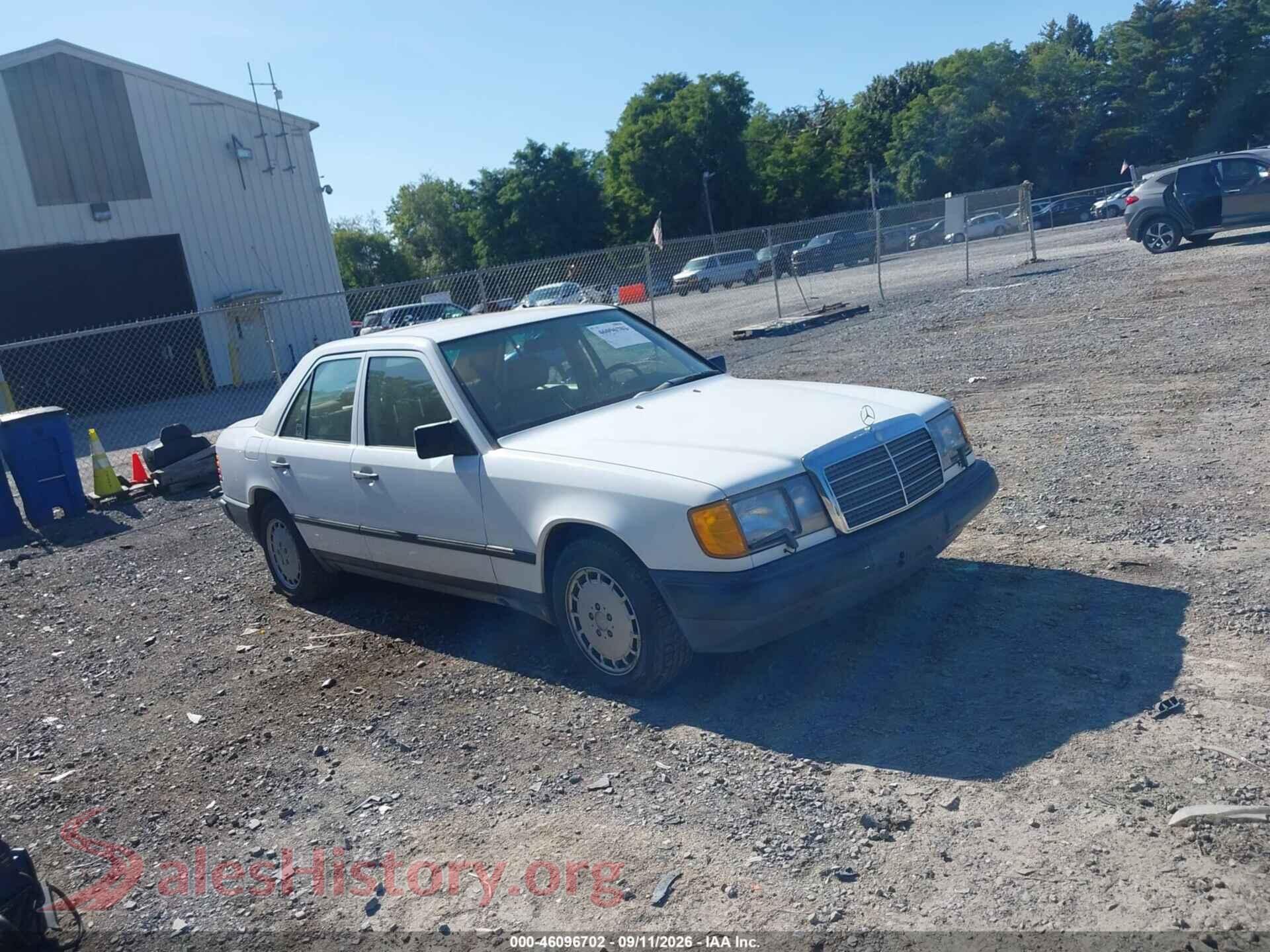 1988 MERCEDES-BENZ 300 — VIN WDBEA30D7JA731493