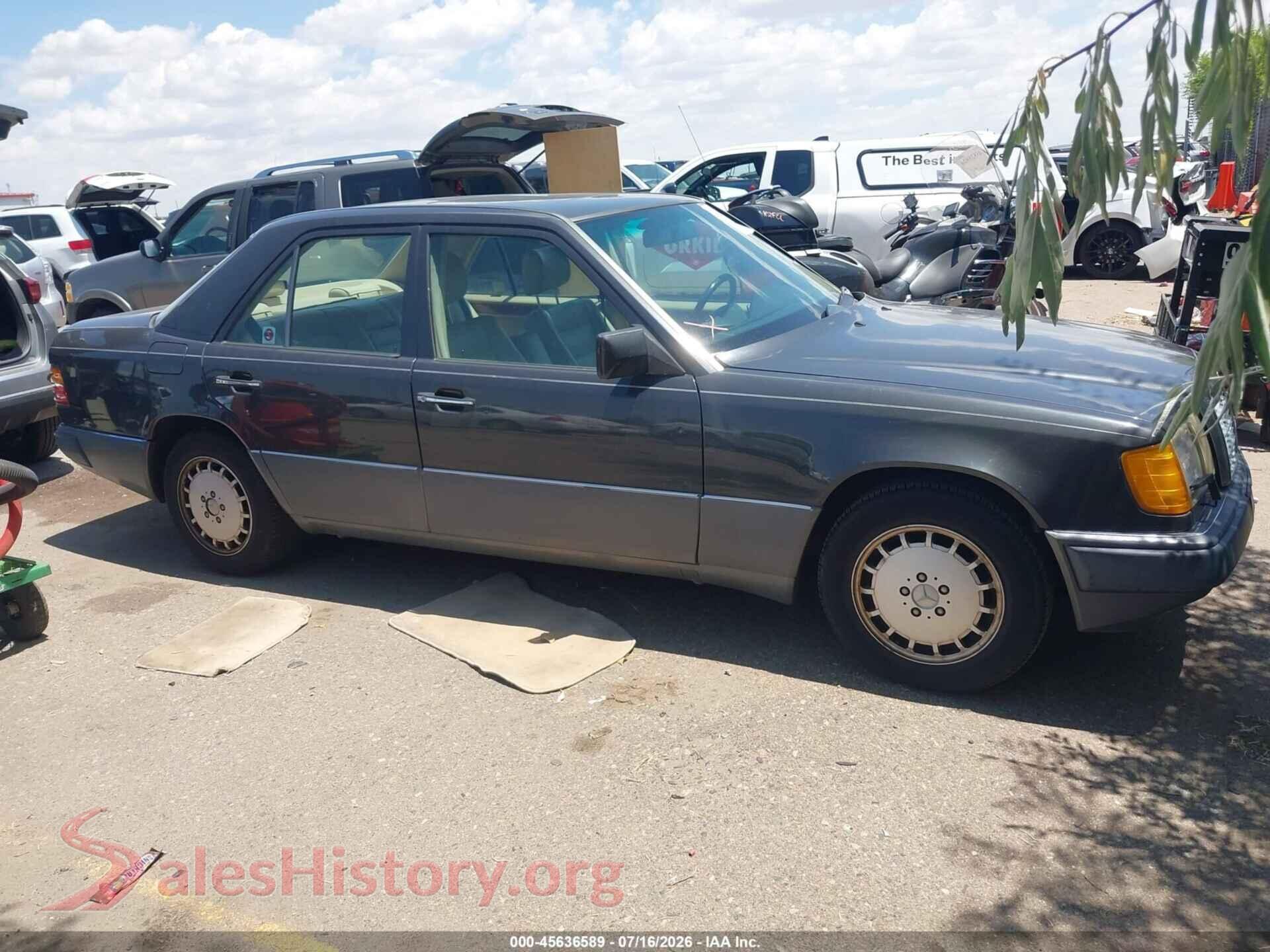 1992 MERCEDES-BENZ 300 — VIN WDBEA30E6NB613038