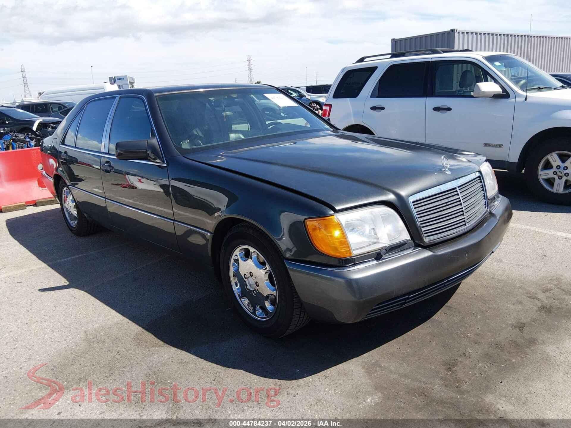1992 MERCEDES-BENZ 500 — VIN WDBGA51E1NA076149