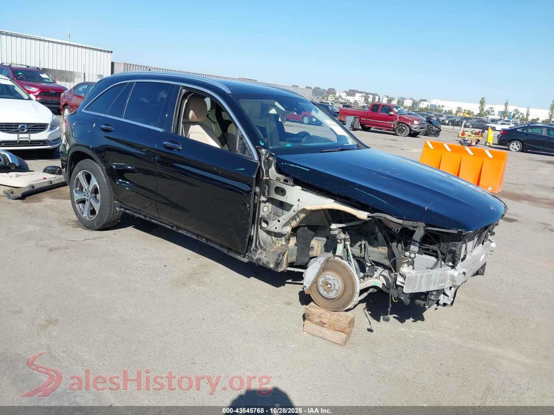 2018 MERCEDES-BENZ GLC 300 — VIN WDC0G4JB0JV050334