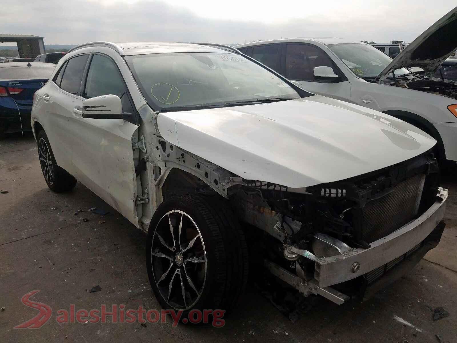 2016 MERCEDES-BENZ GLA 250 — VIN WDCTG4EB4GJ256845