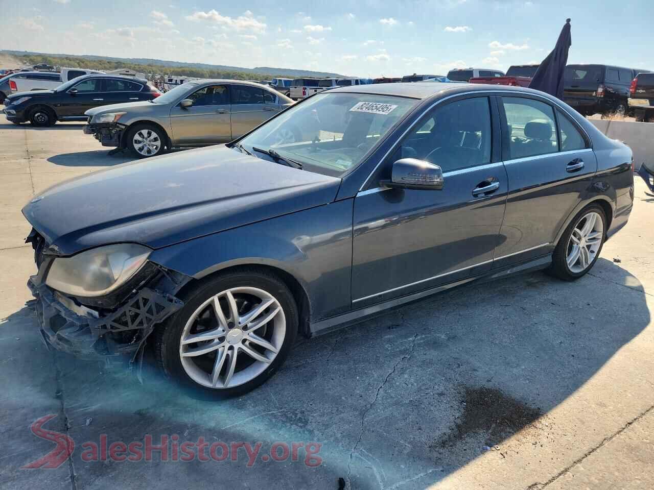 2013 MERCEDES-BENZ C-CLASS — VIN WDDGF4HB1DR298477