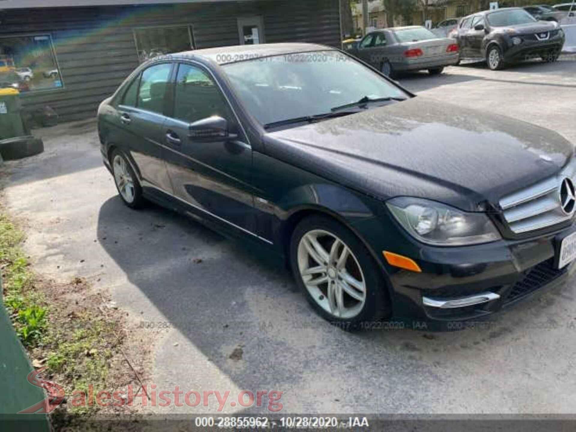 2012 MERCEDES-BENZ C-CLASS — VIN WDDGF4HB2CA631072