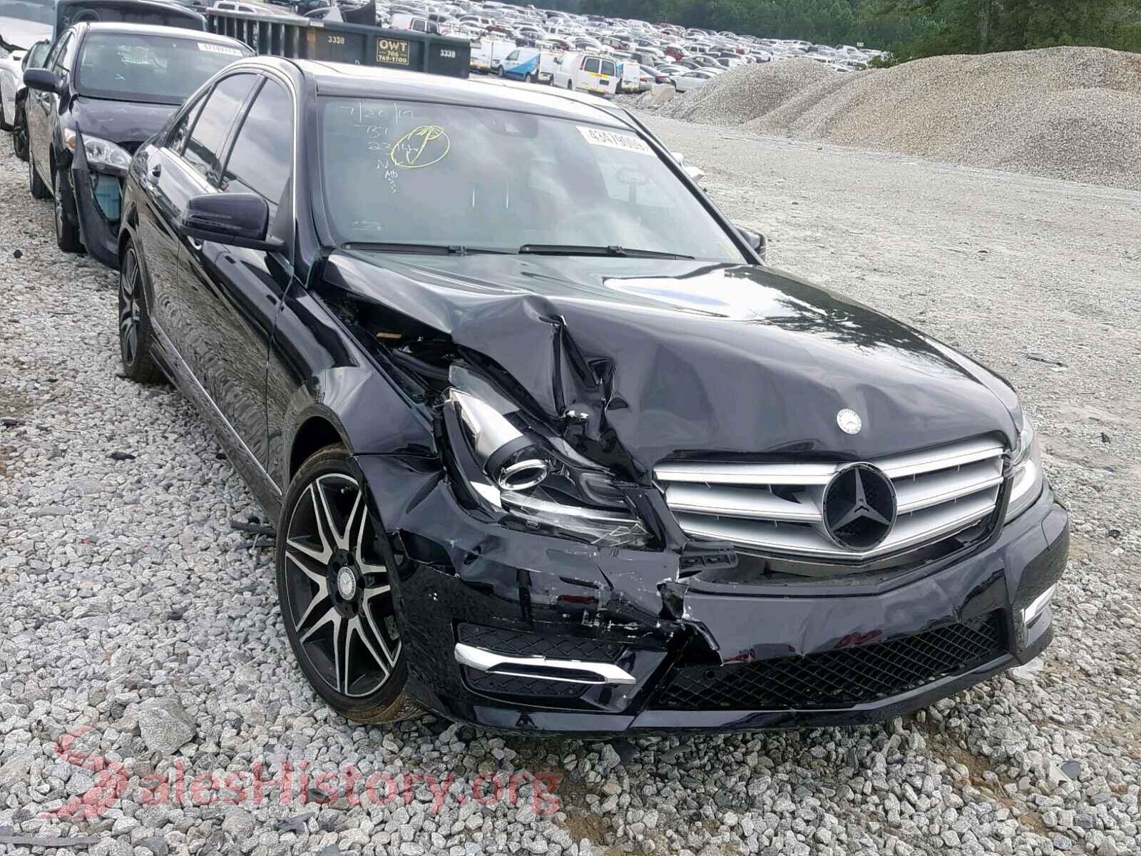 2013 MERCEDES-BENZ C 250 — VIN WDDGF4HB2DR262314