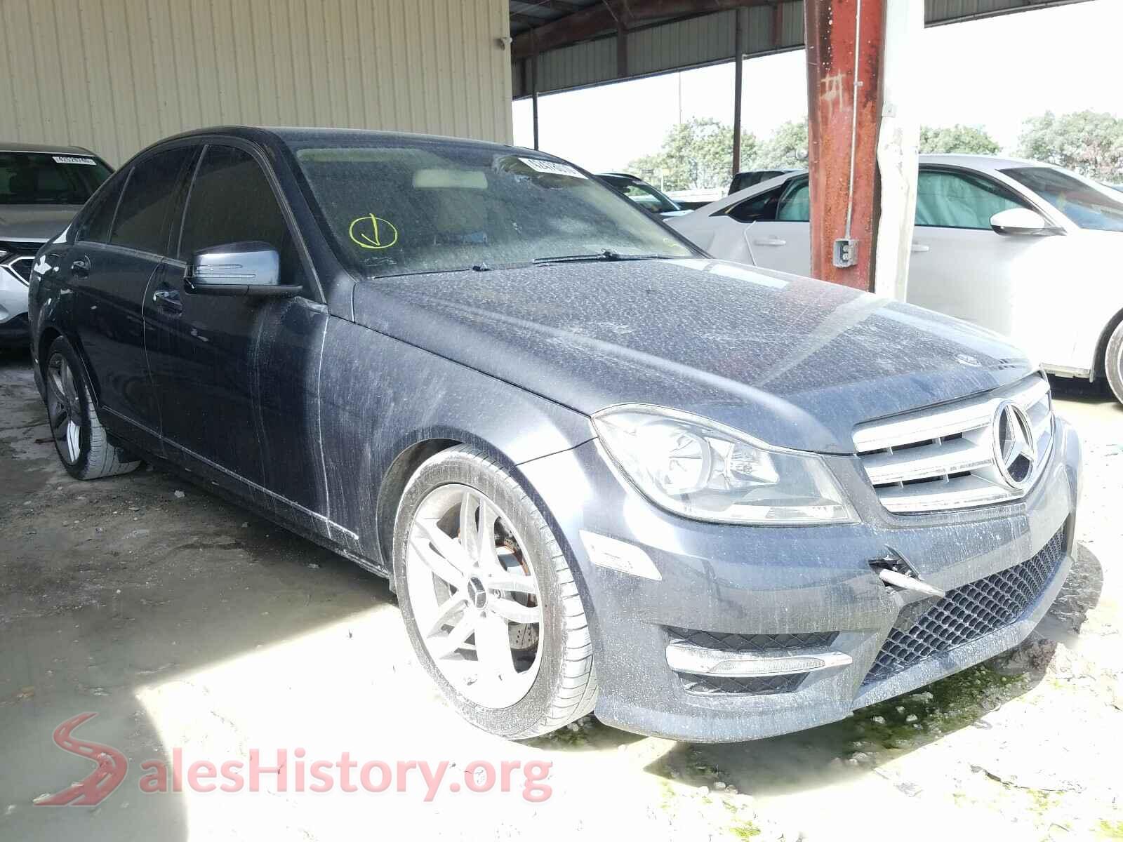 2013 MERCEDES-BENZ C CLASS — VIN WDDGF4HB3DA784044