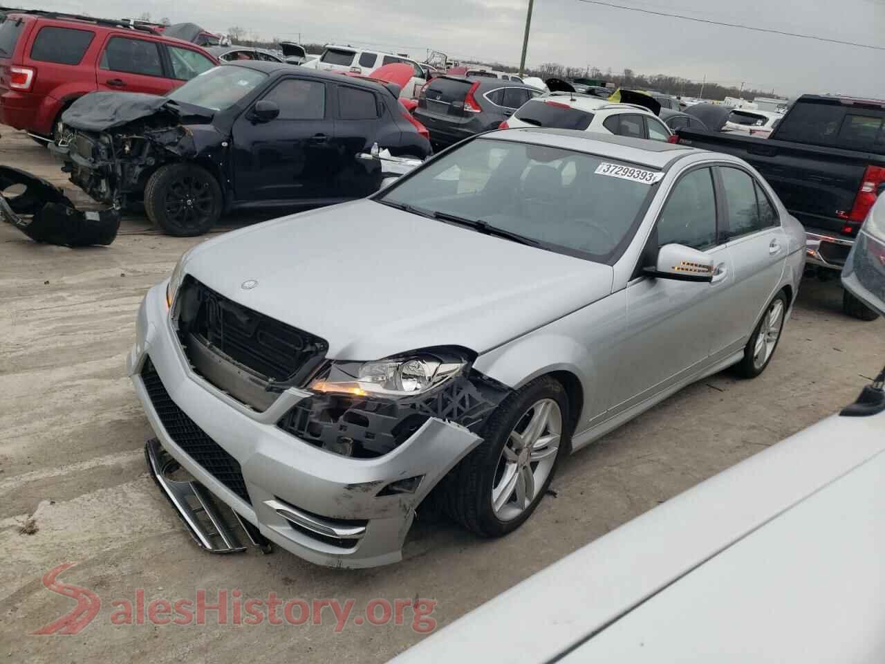 2013 MERCEDES-BENZ C-CLASS — VIN WDDGF4HB3DR299792