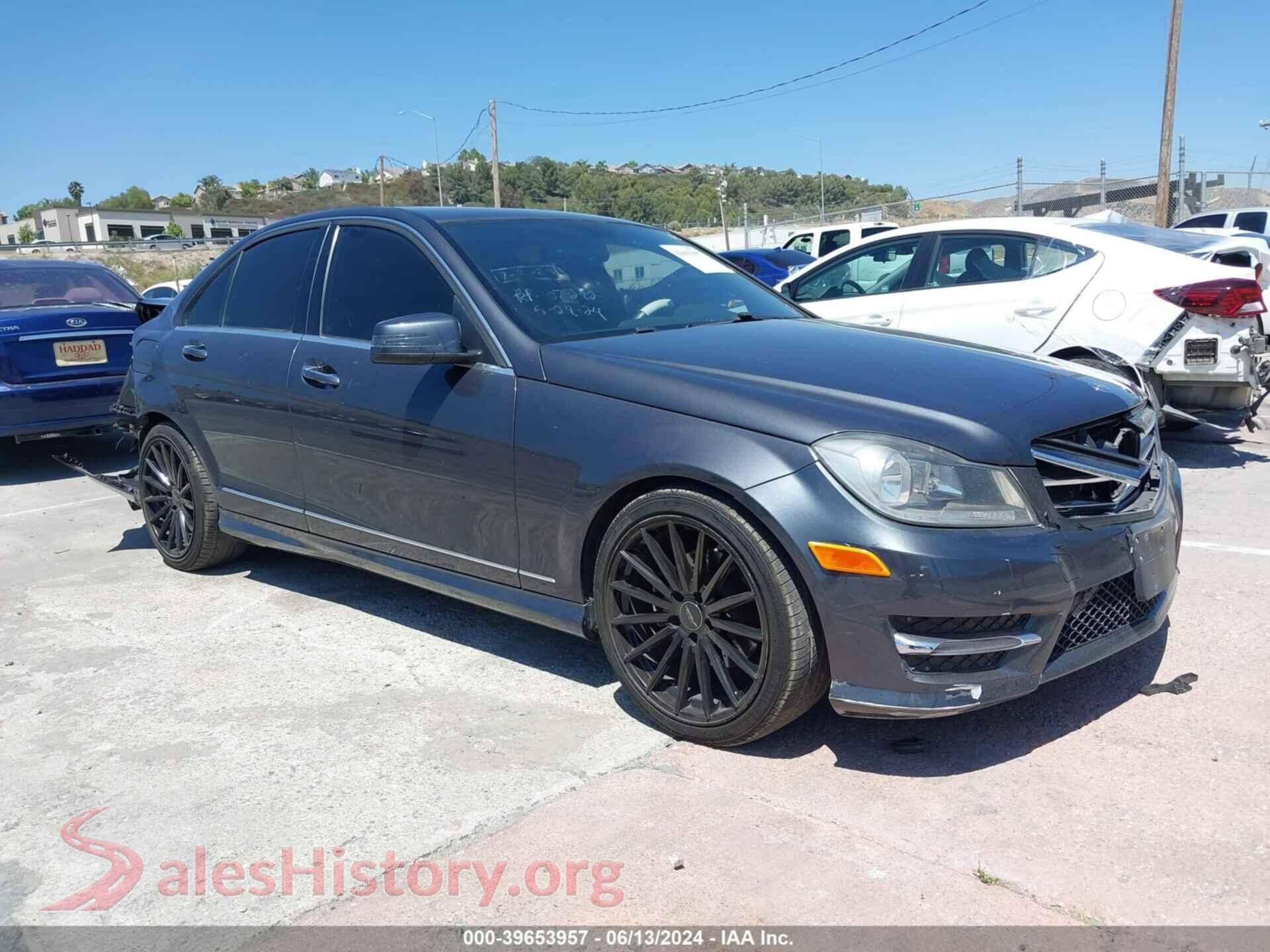 2014 MERCEDES-BENZ C 250 — VIN WDDGF4HB4ER305679