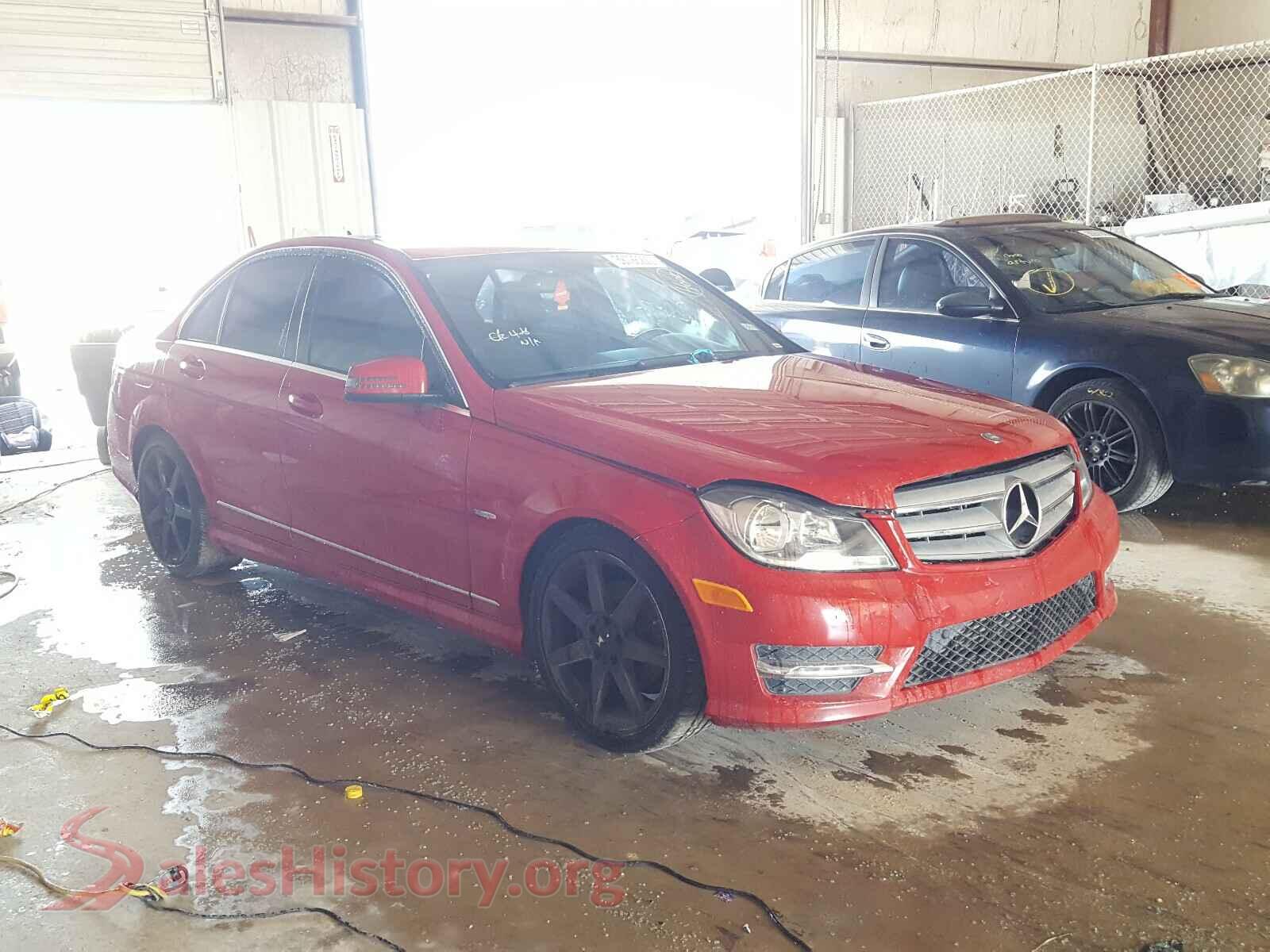 2012 MERCEDES-BENZ C CLASS — VIN WDDGF4HB5CR202252