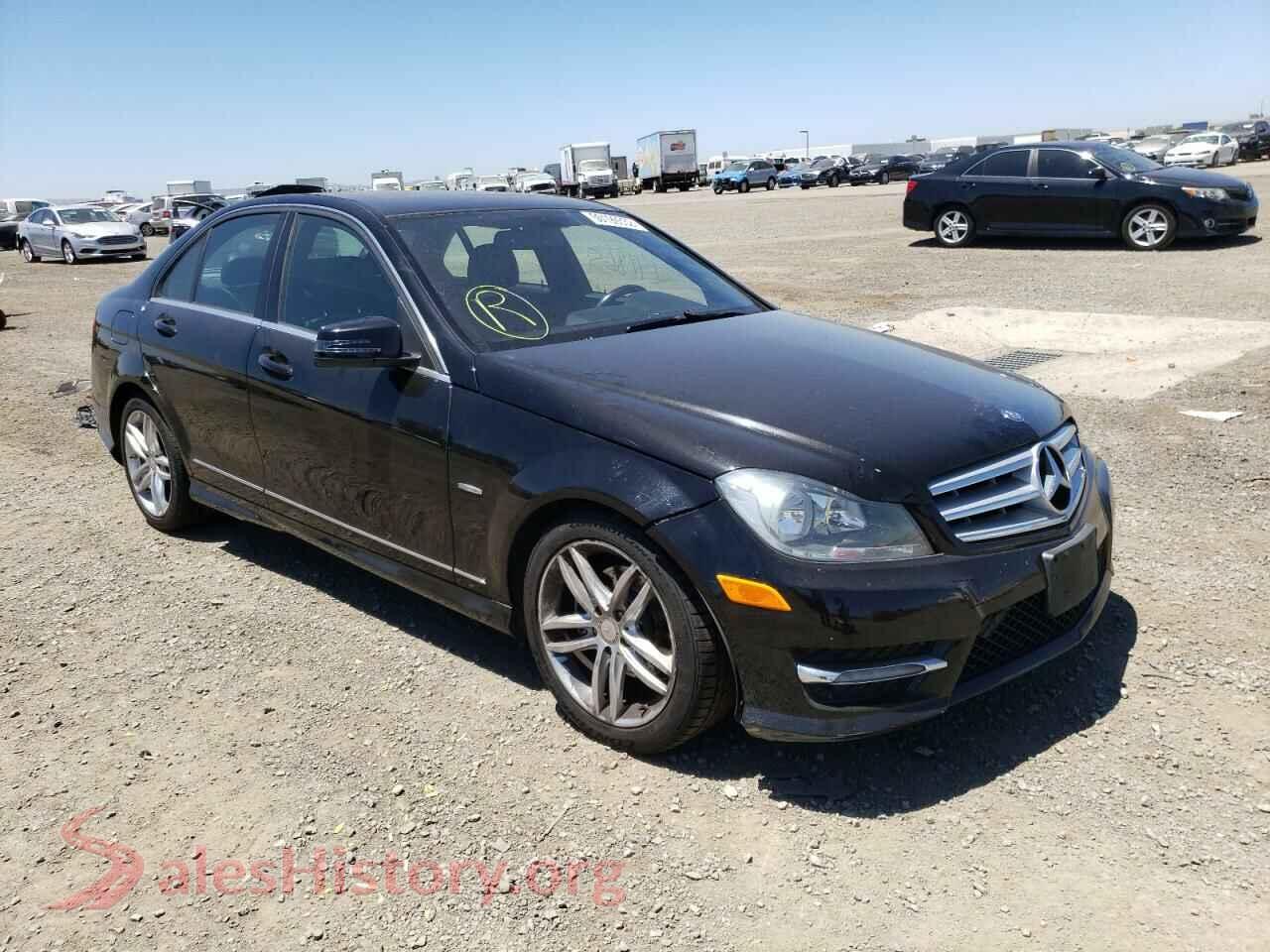 2012 MERCEDES-BENZ C-CLASS — VIN WDDGF4HB5CR221898