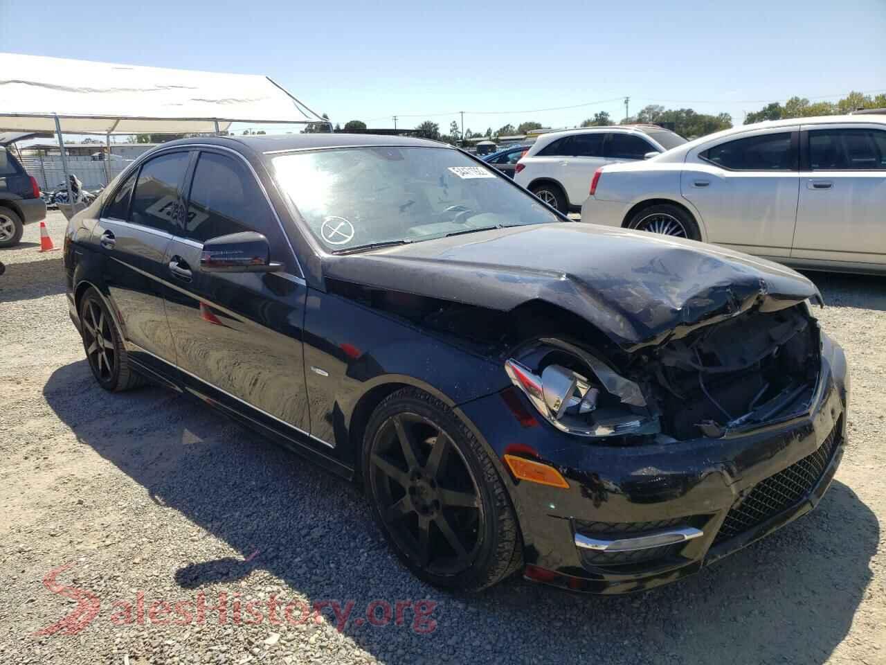 2012 MERCEDES-BENZ C-CLASS — VIN WDDGF4HB5CR231105