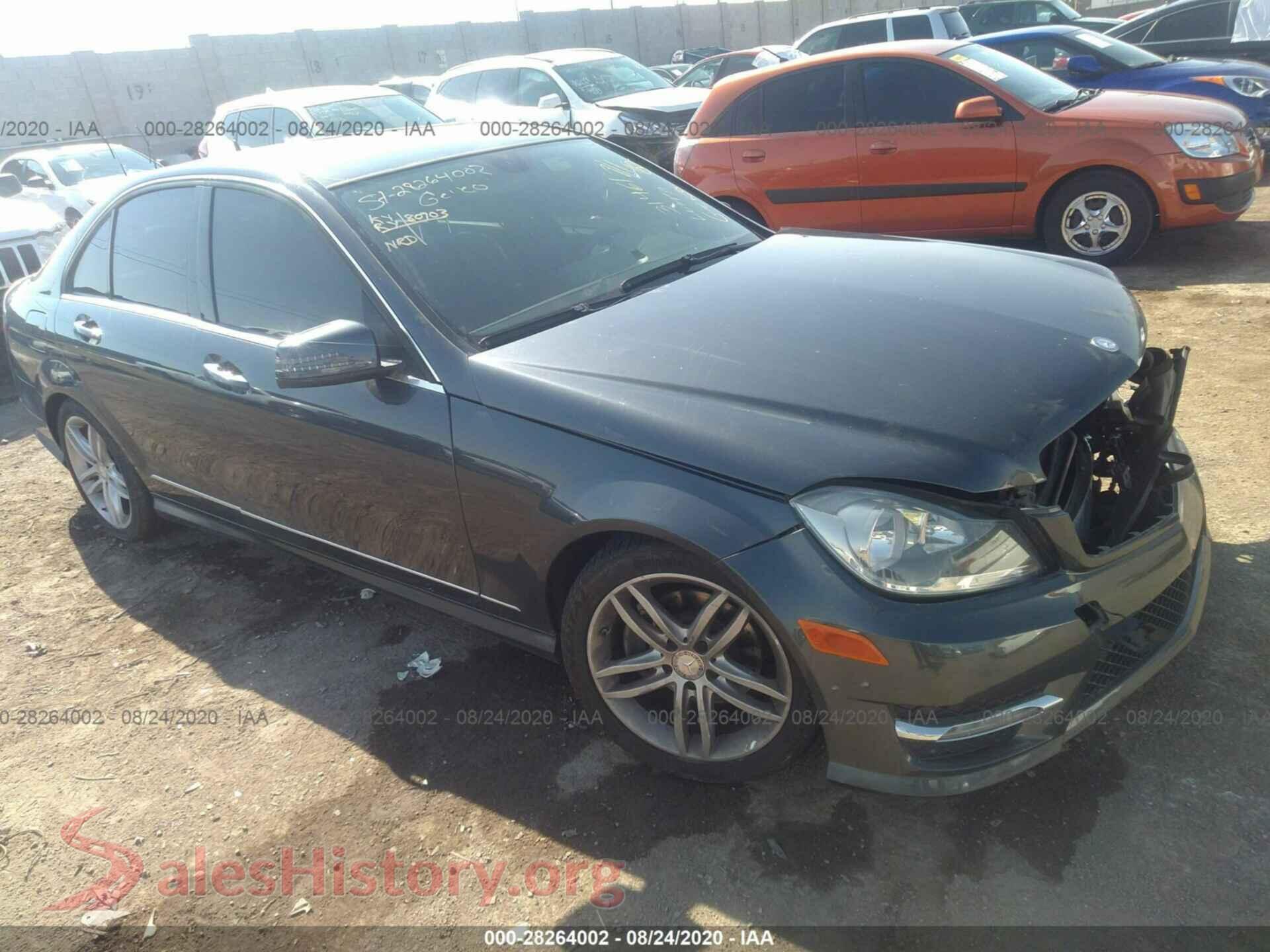 2013 MERCEDES-BENZ C-CLASS — VIN WDDGF4HB5DR272237