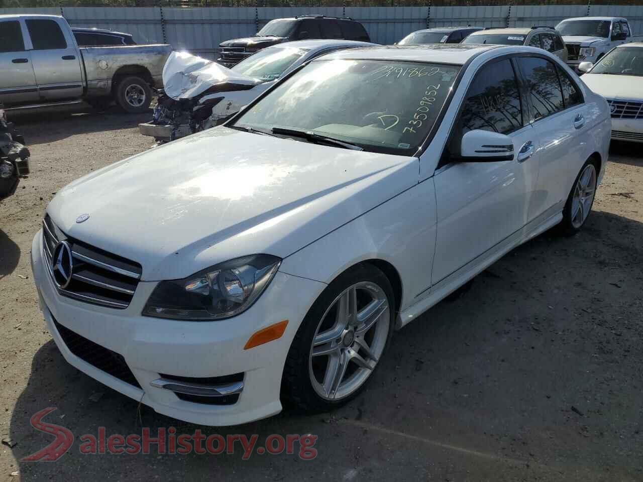 2014 MERCEDES-BENZ C-CLASS — VIN WDDGF4HB5EA957791