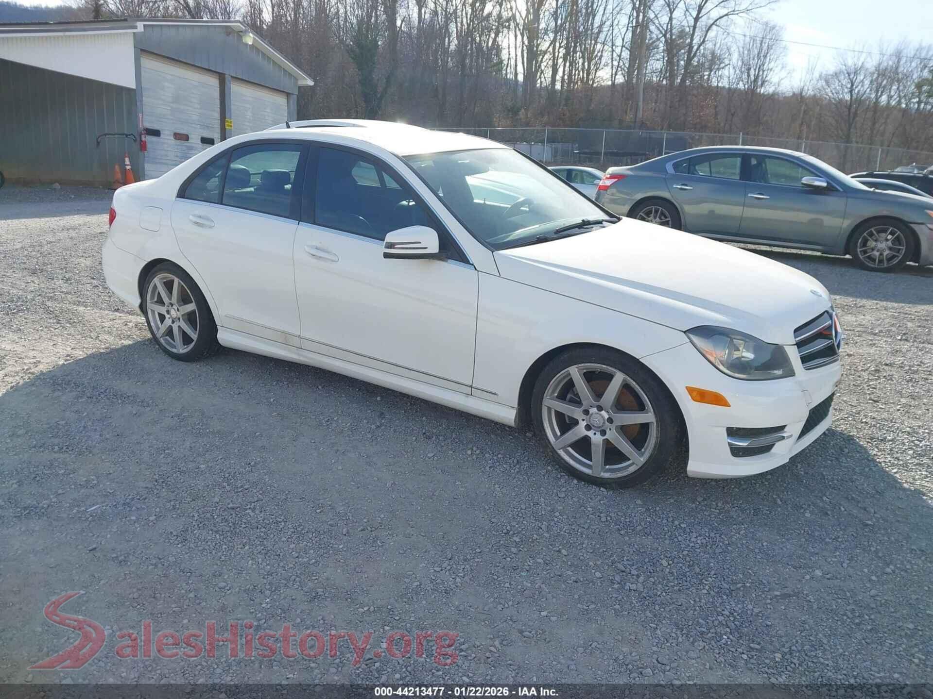 2014 MERCEDES-BENZ C-CLASS — VIN WDDGF4HB5EG253846