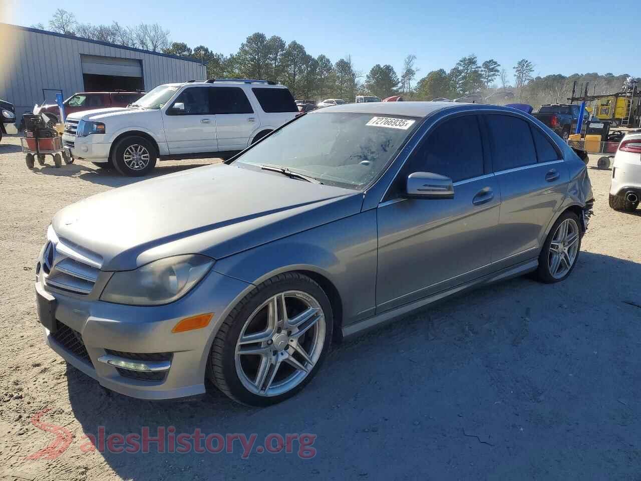 2013 MERCEDES-BENZ C-CLASS — VIN WDDGF4HB6DA833740