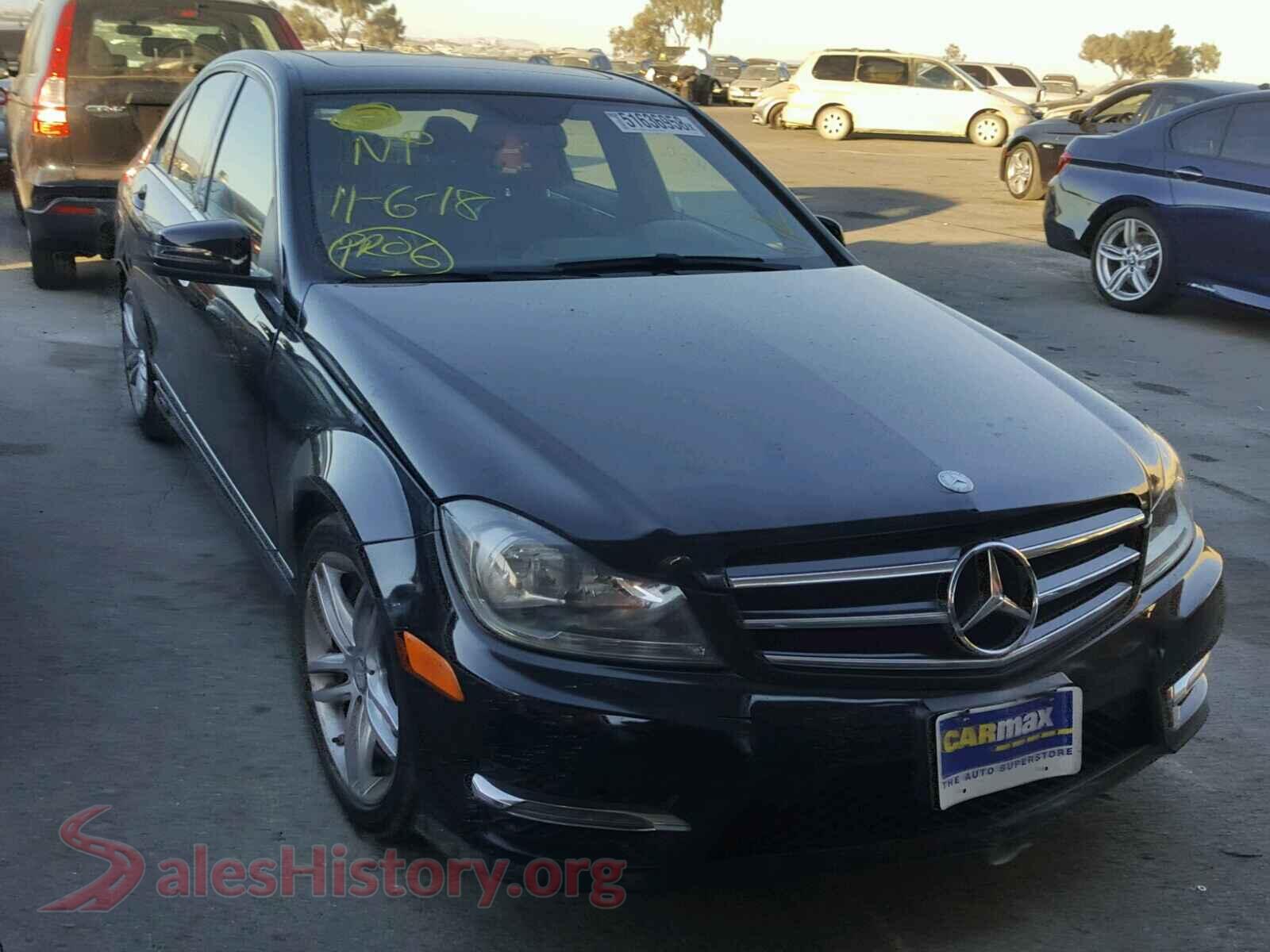 2014 MERCEDES-BENZ C 250 — VIN WDDGF4HB6EG204087