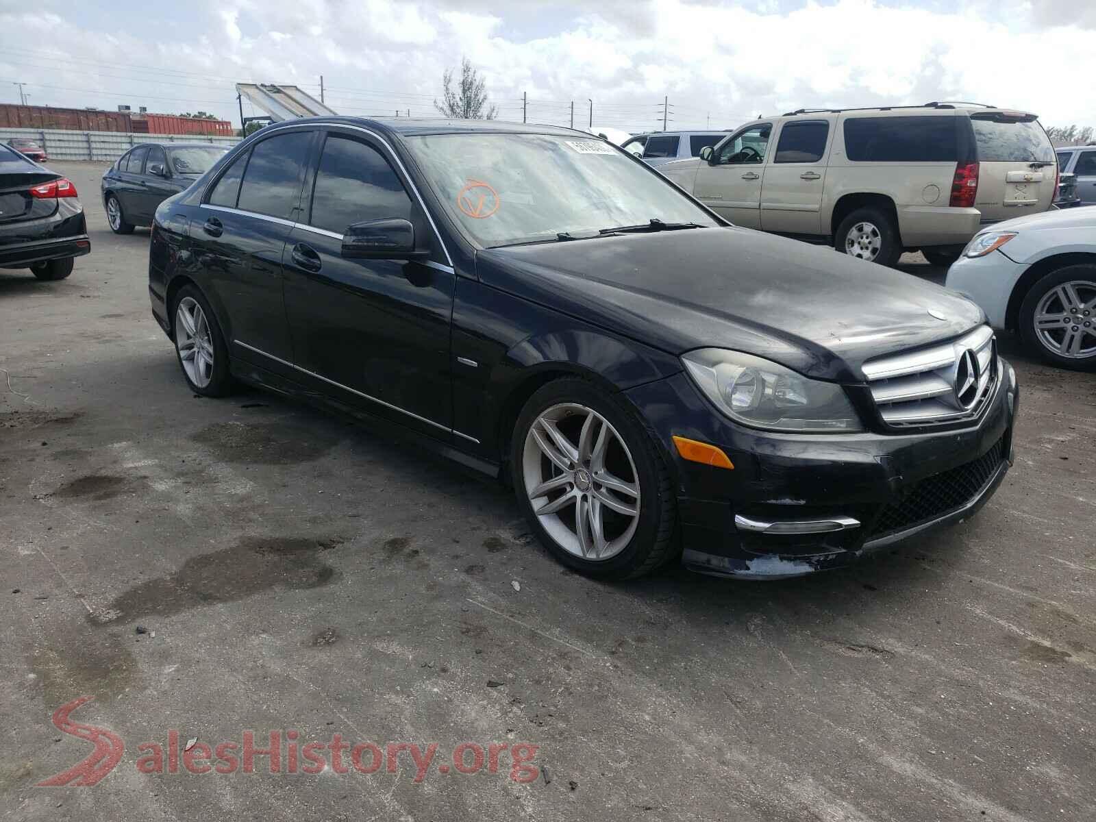 2012 MERCEDES-BENZ C CLASS — VIN WDDGF4HB7CA671650