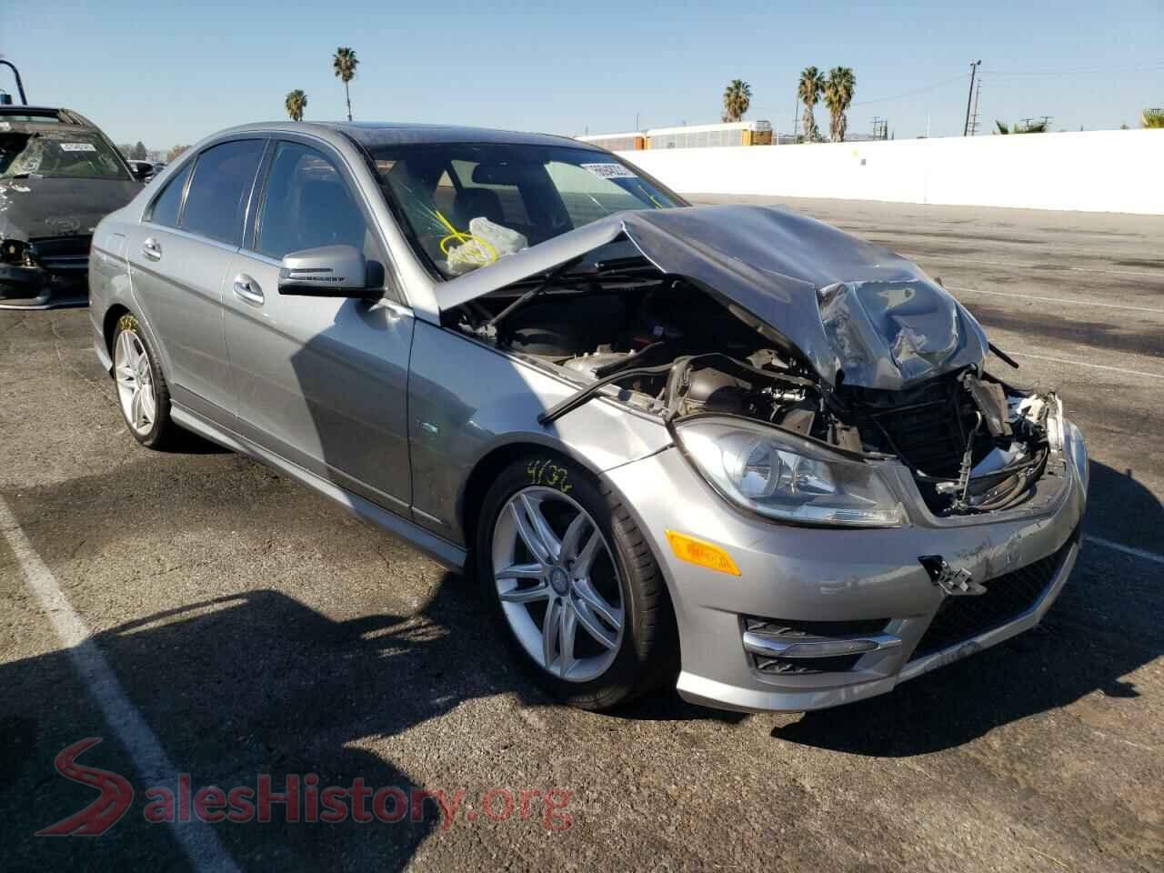 2012 MERCEDES-BENZ C-CLASS — VIN WDDGF4HB7CR208862