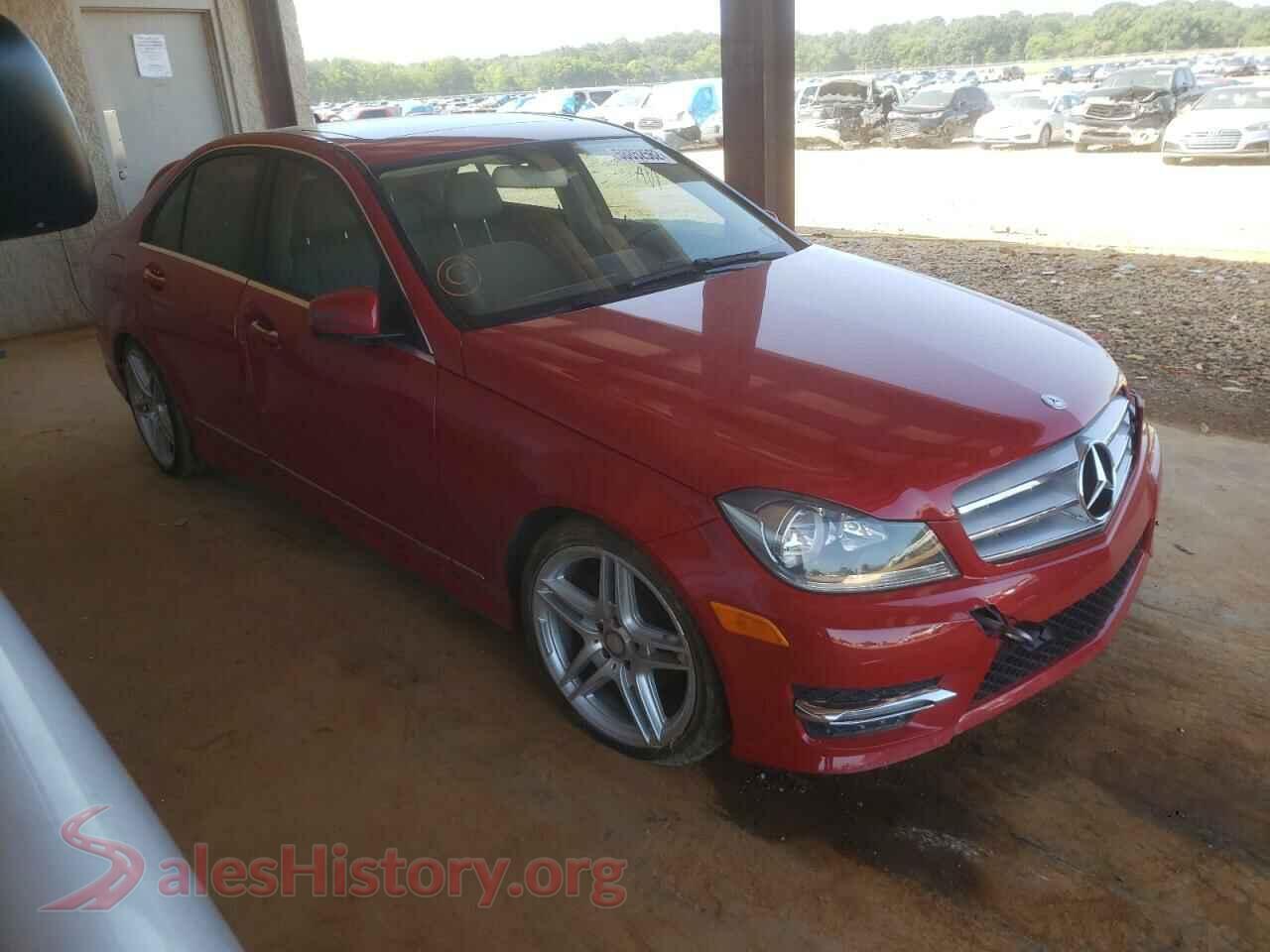 2013 MERCEDES-BENZ C-CLASS — VIN WDDGF4HB7DA852376