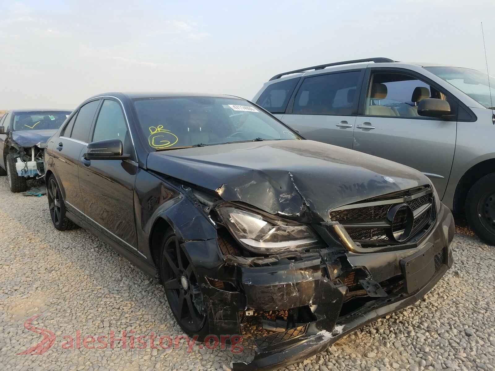 2013 MERCEDES-BENZ C CLASS — VIN WDDGF4HB9DR266876